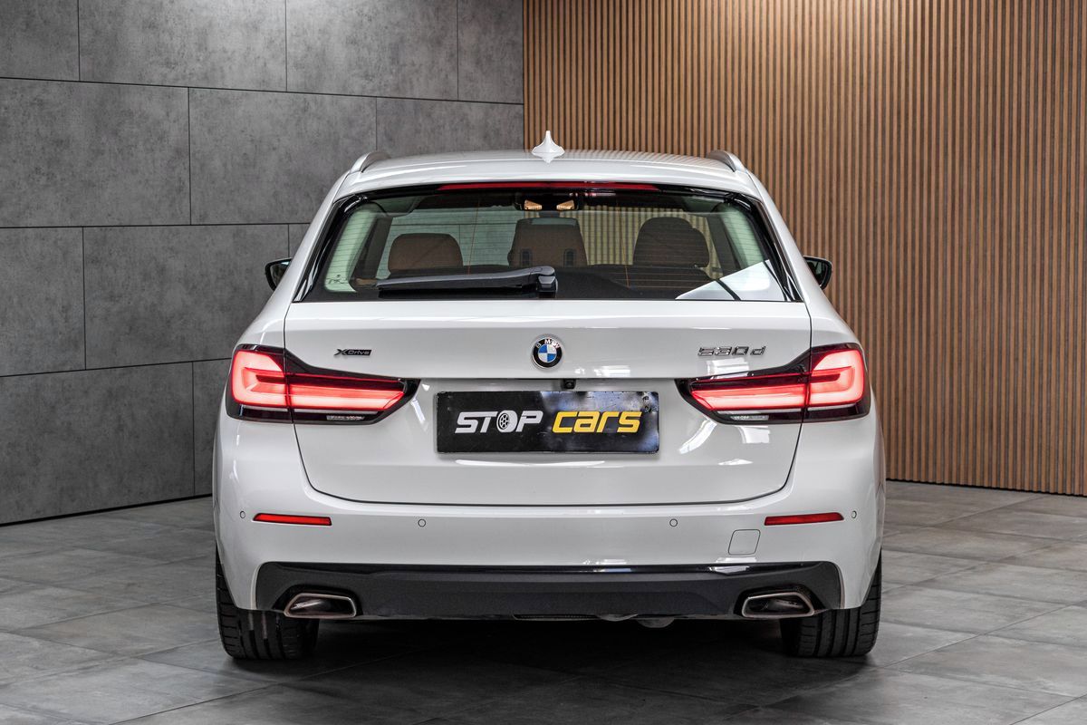 BMW Řada 5, 530d xDrive*TAŽNÉ*N.TOPENÍ*ČR - fotka 5