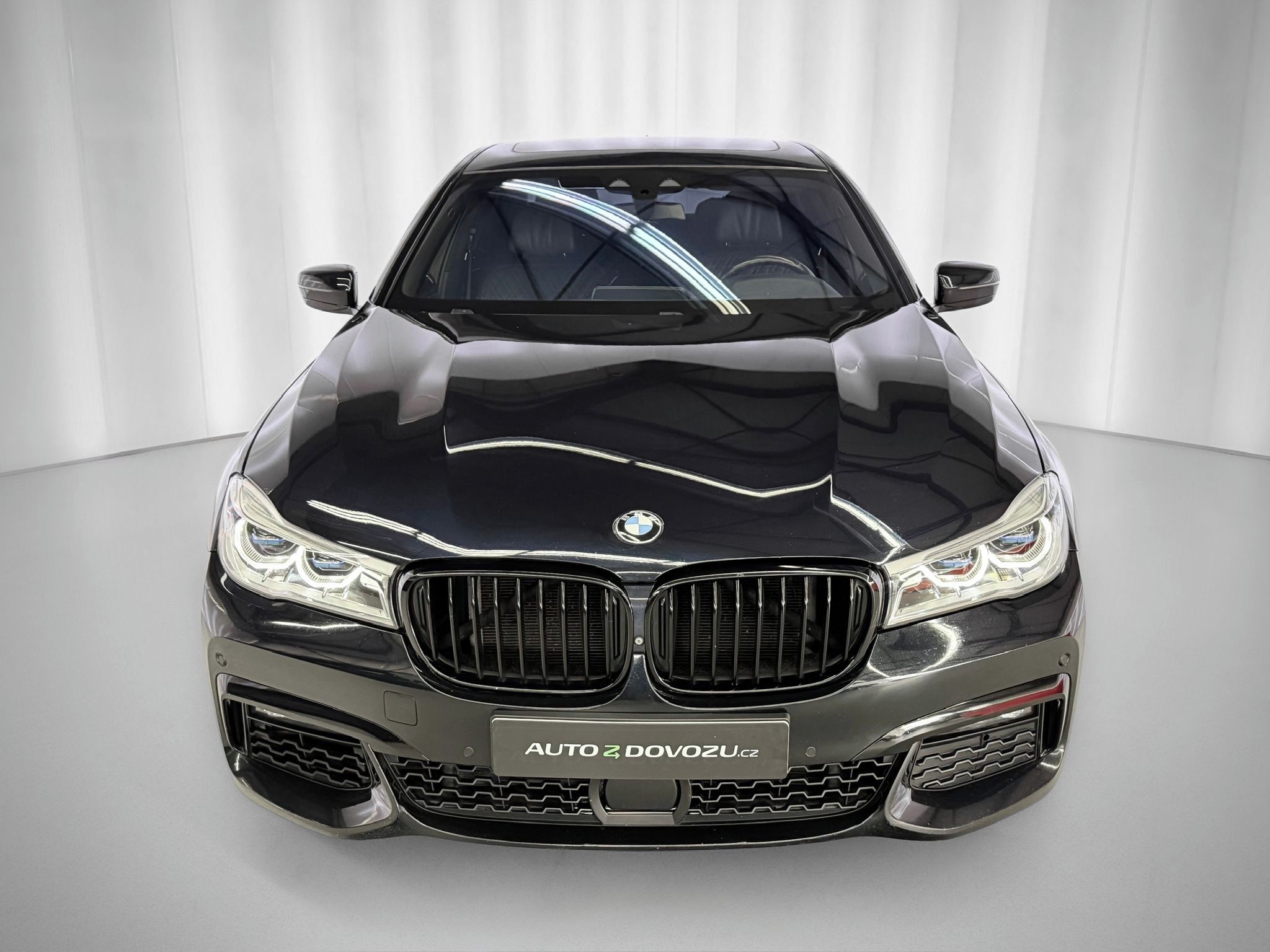 BMW Řada 7, 750d xDrive M-PAKET, LASER, H& - fotka 3