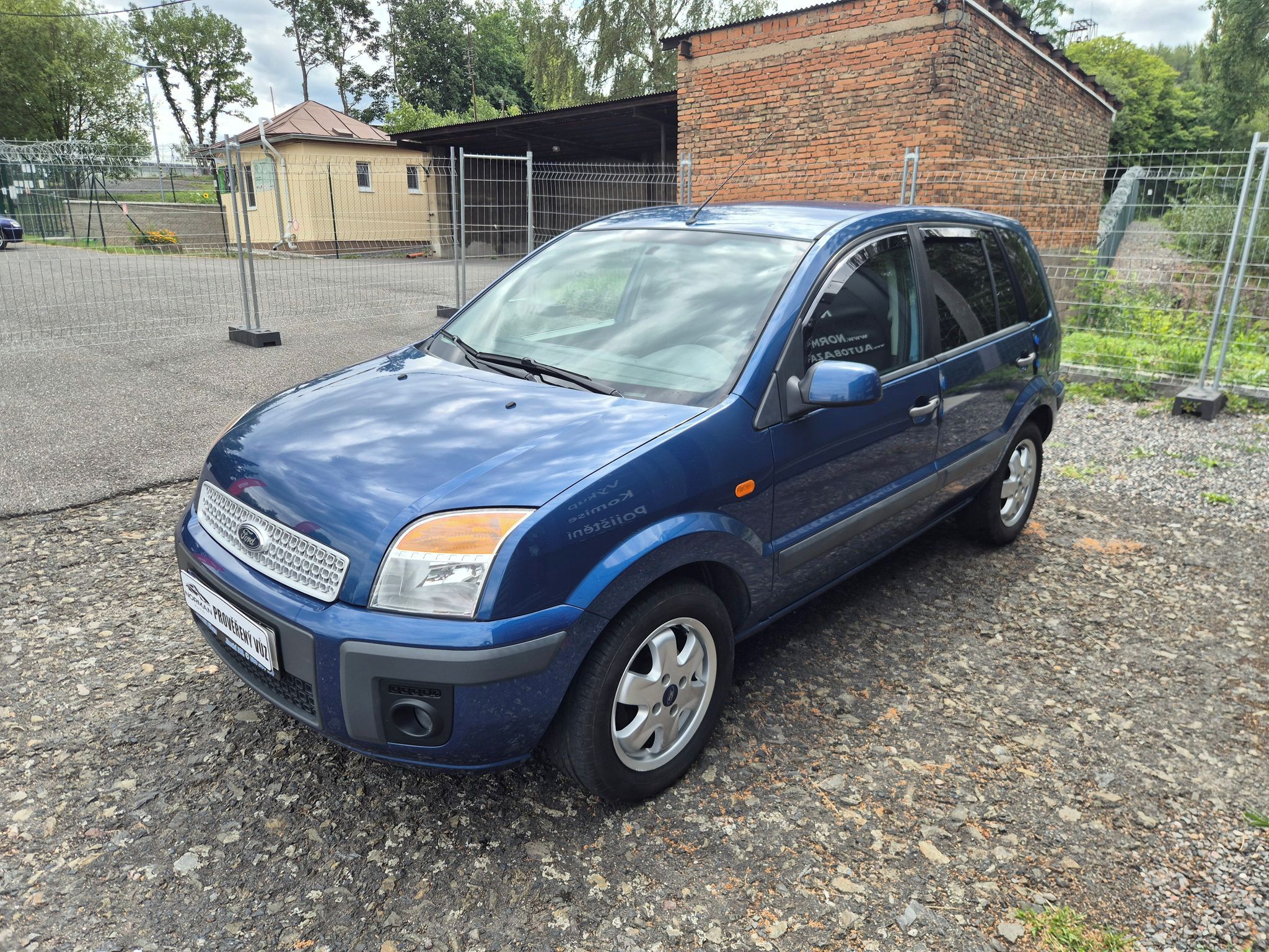 Ford Fusion, 1.4i 59kW, nová STK, pěkný - fotka 3