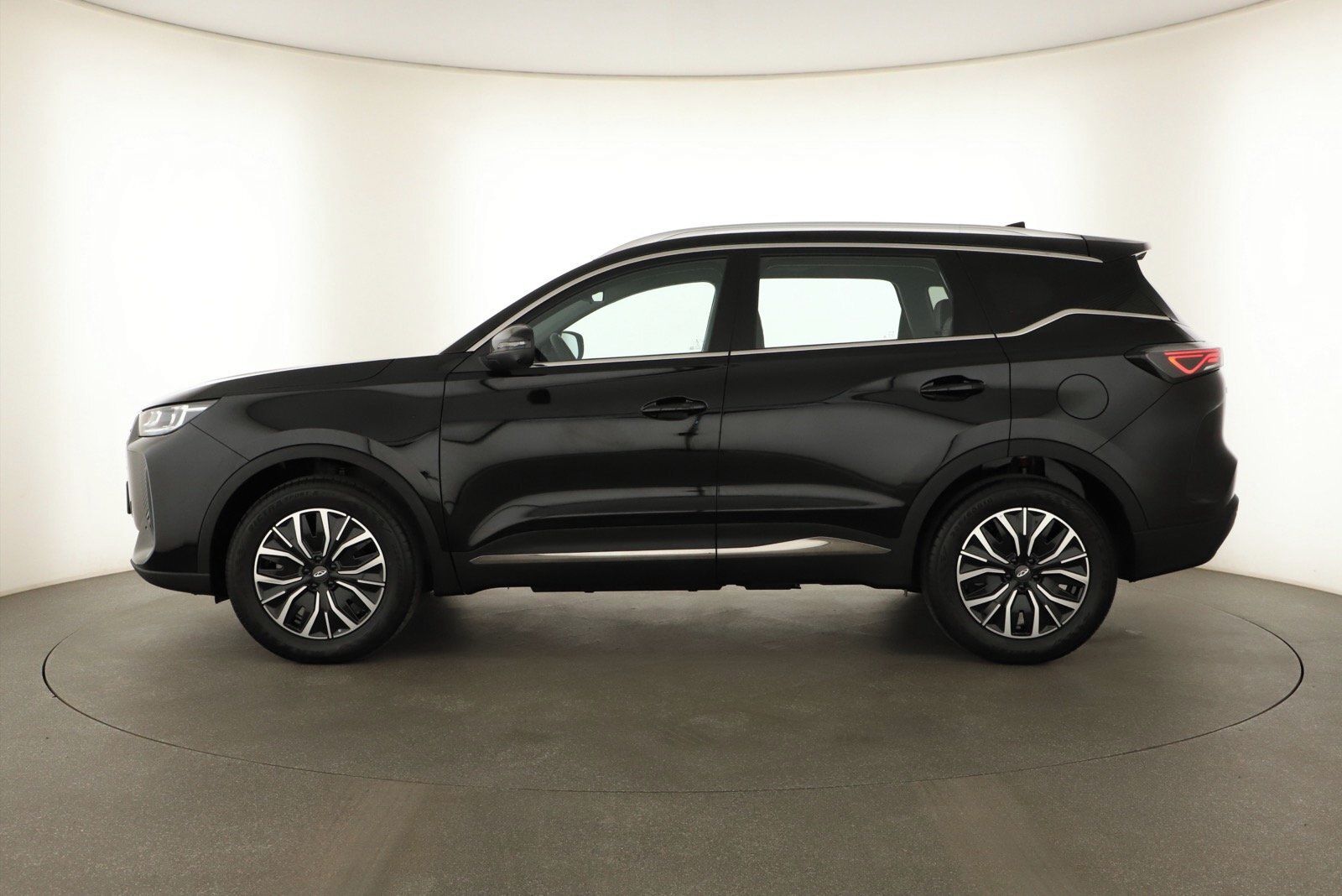 Chery Tiggo 7, 1.6 TGDI, Luxury, Záruka - fotka 3