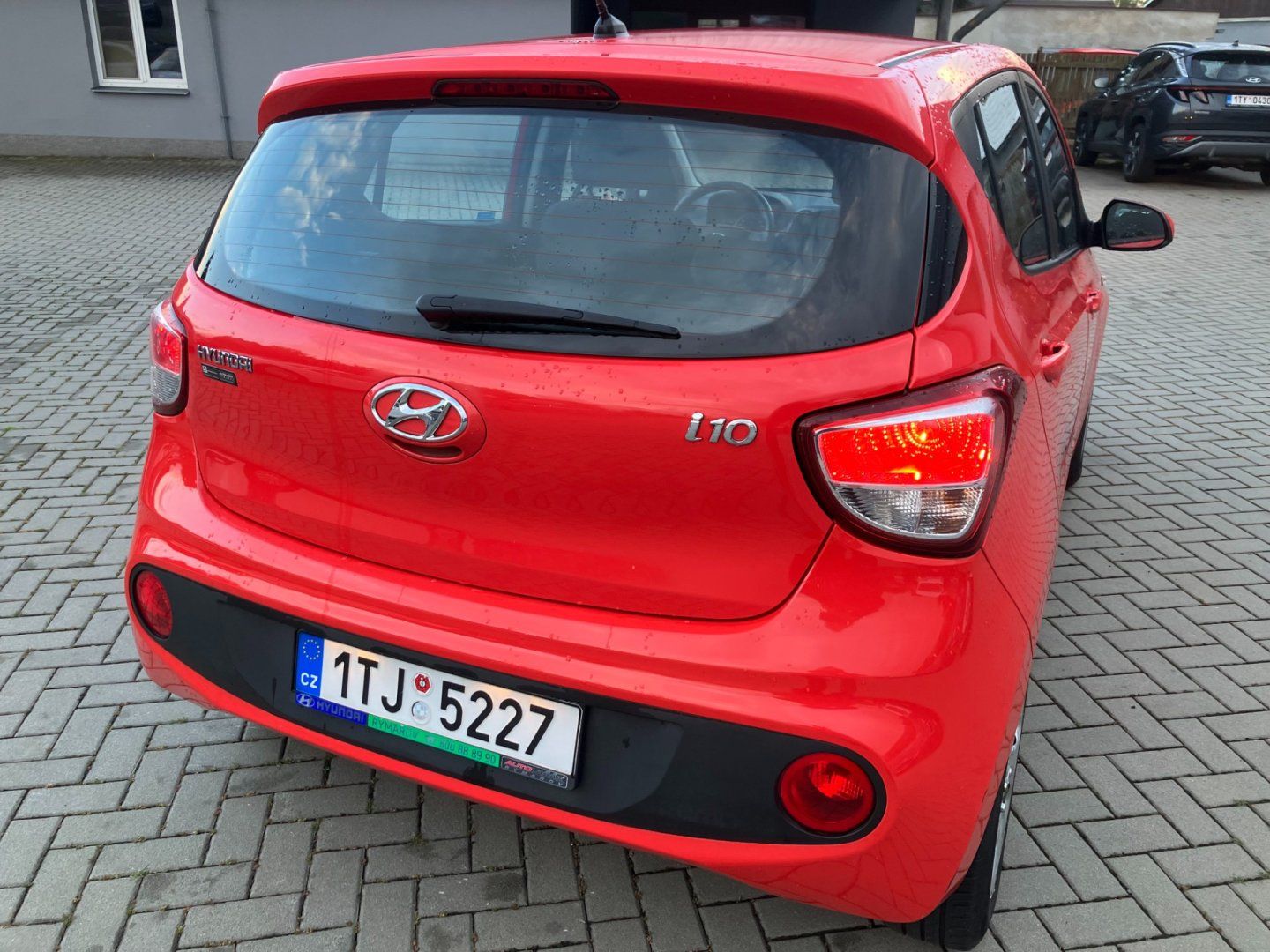 Hyundai i10, 1.0 FAMILY CLUB KLIMA 1.MAJ.ČR - fotka 4
