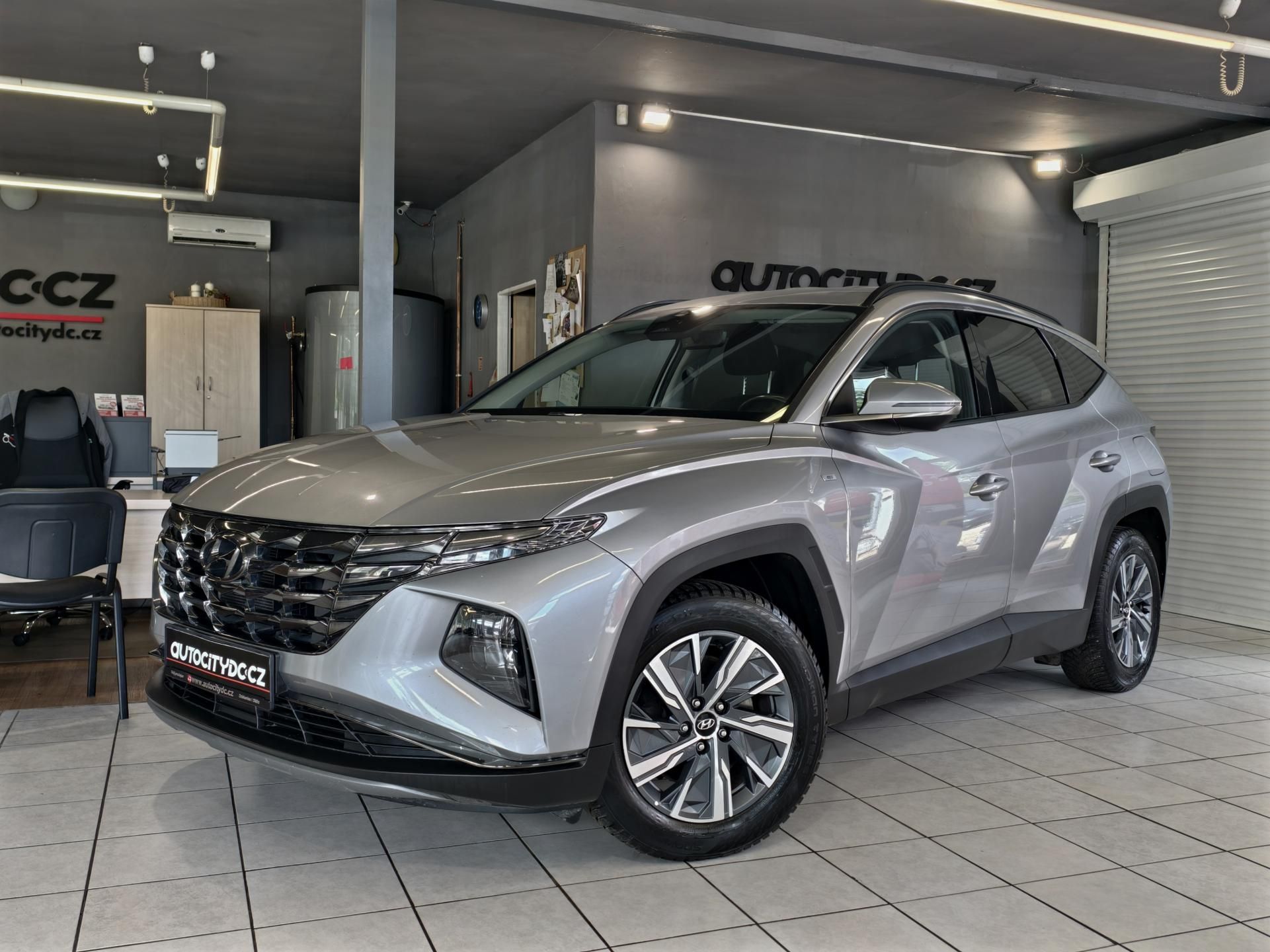 Hyundai Tucson, 1.6 CRDi MHEV 100kW SMART, DPH - fotka 3