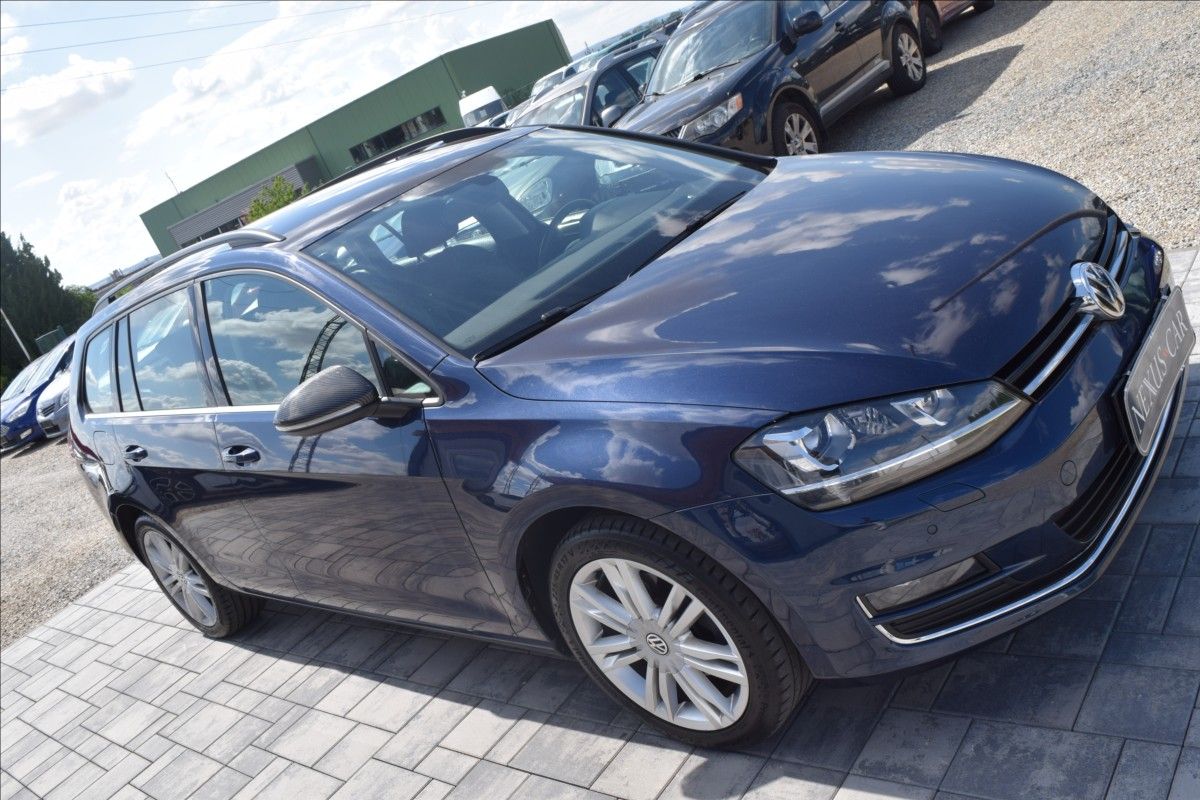 Volkswagen Golf, 2,0 TDI 110KW KAMERA XENONY - fotka 4
