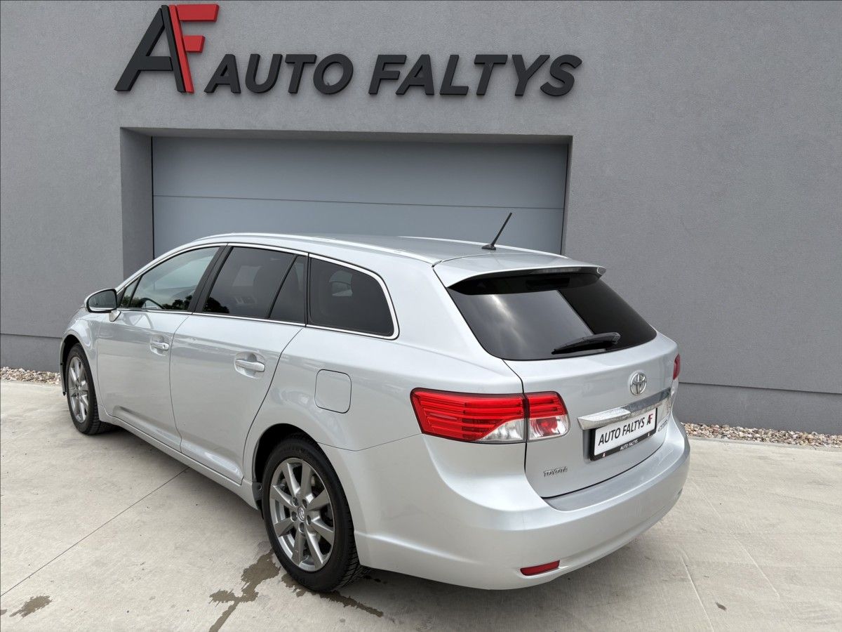 Toyota Avensis, 1,8 VVT- i 108 KW AUTOMAT CZ - fotka 4