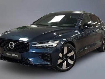 Recharge T6 AWD 360k Taž Pano
