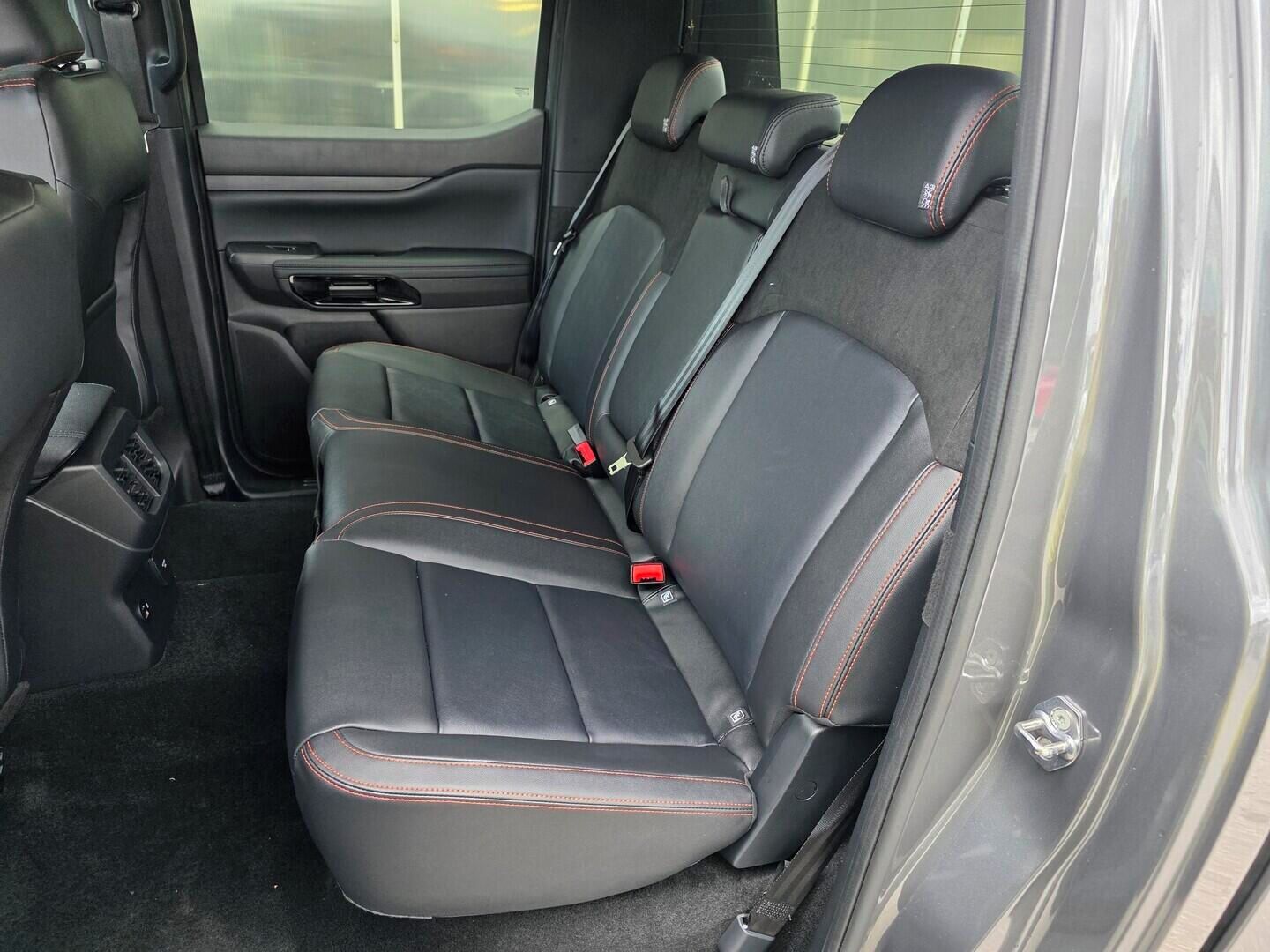 Ford Ranger, Double Cab 2,3 EcoBoost Hybrid - fotka 6