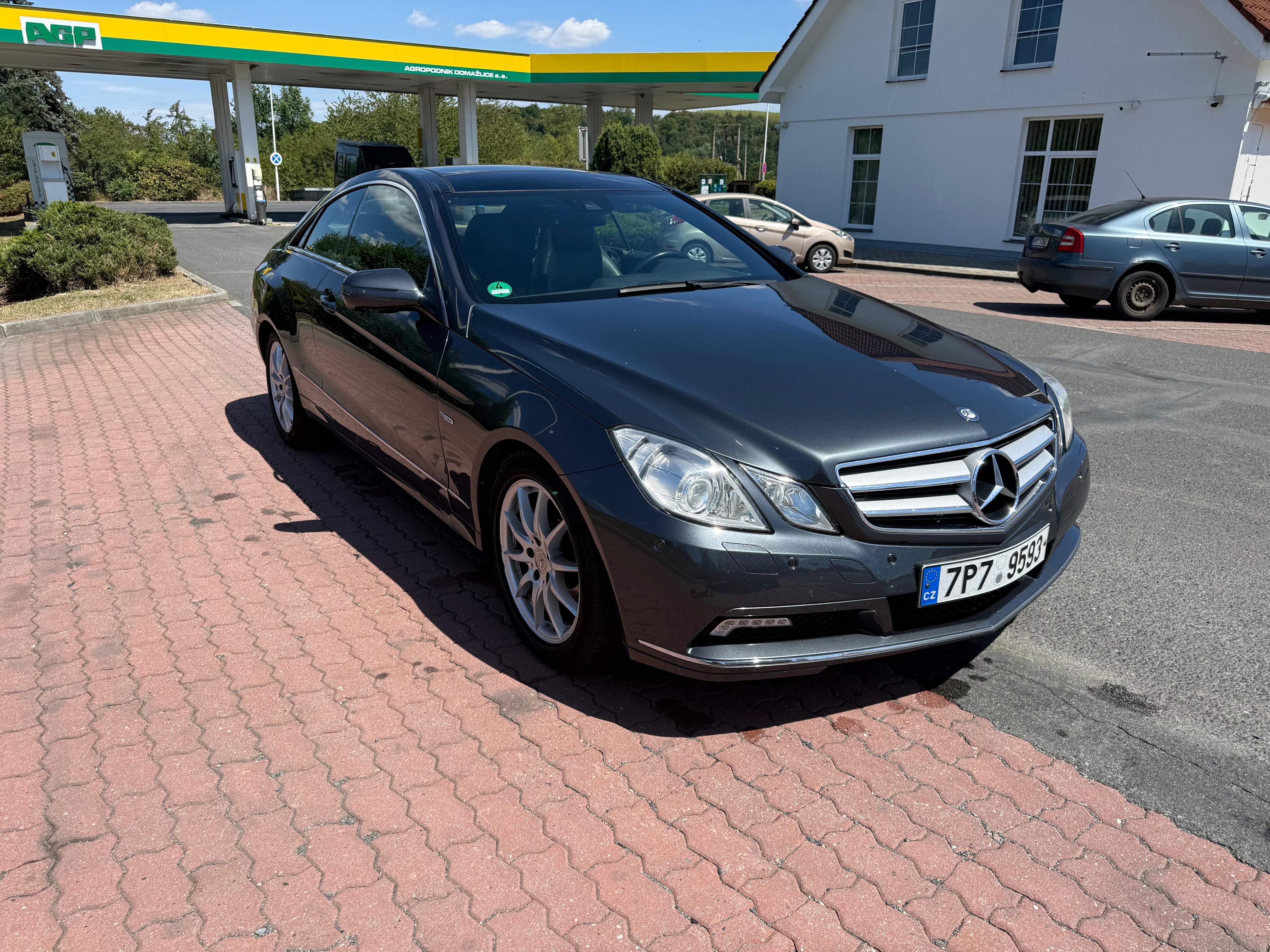 Mercedes-Benz Třídy E, E250 CDi Coupe BlueEffinency. - fotka 3
