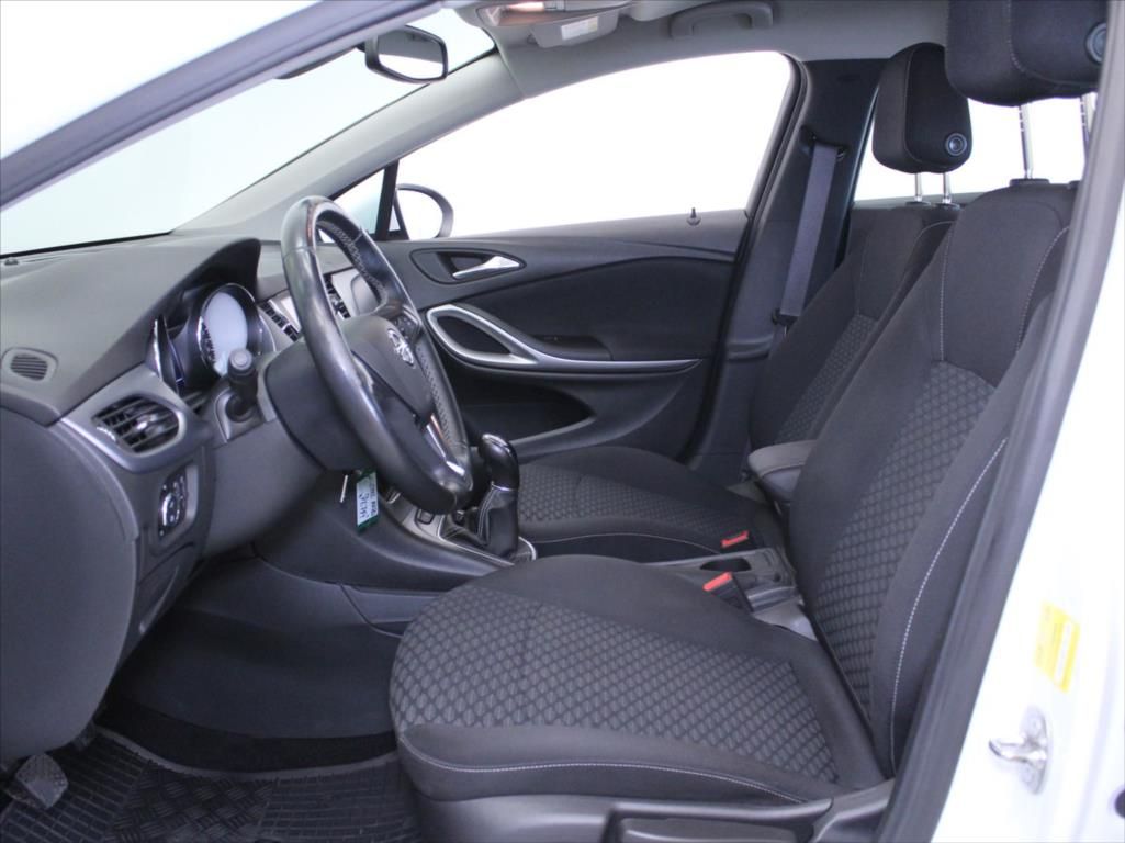 Opel Astra, 1,6 CDTi 81kW Záruka 116tkm.ČR - fotka 6