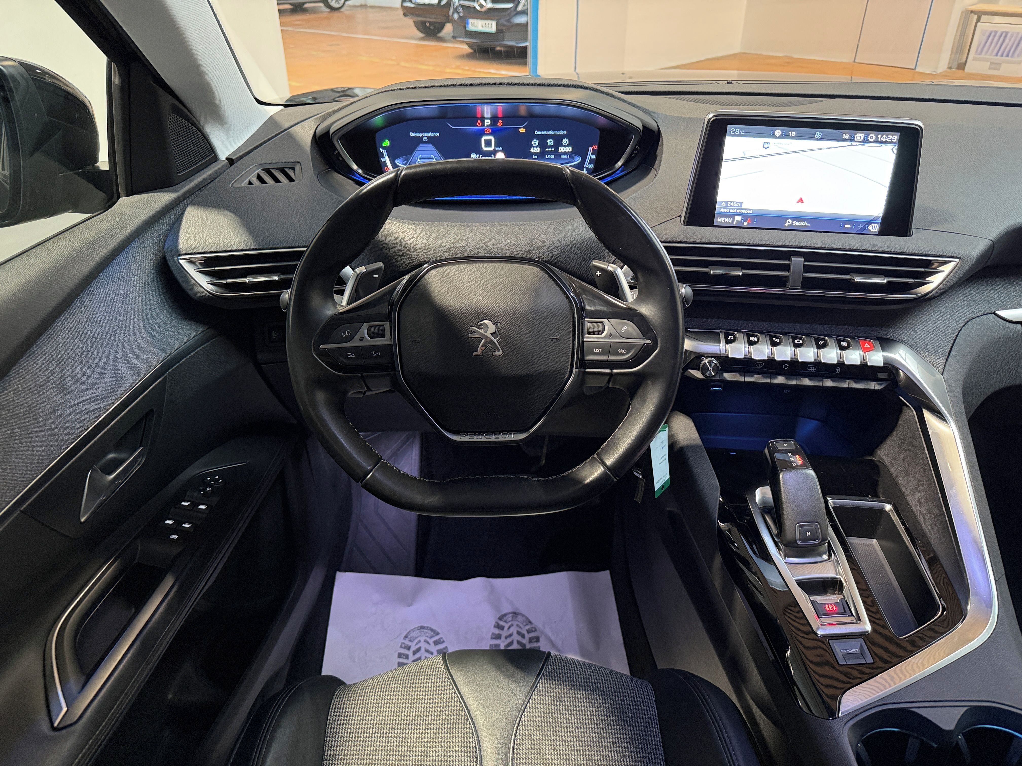 Peugeot 3008, ALLURE 1.5 BlueHDi 130 S&S EAT - fotka 6