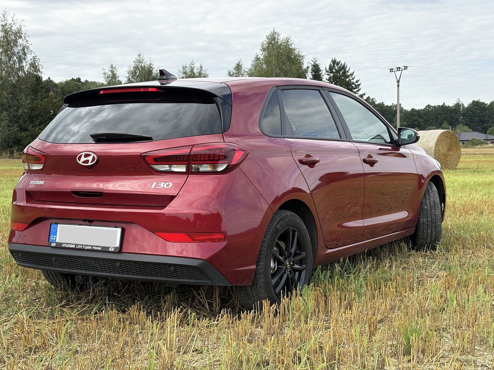 Hyundai i30, Hyundai i30 v záruce s tažným - fotka 5