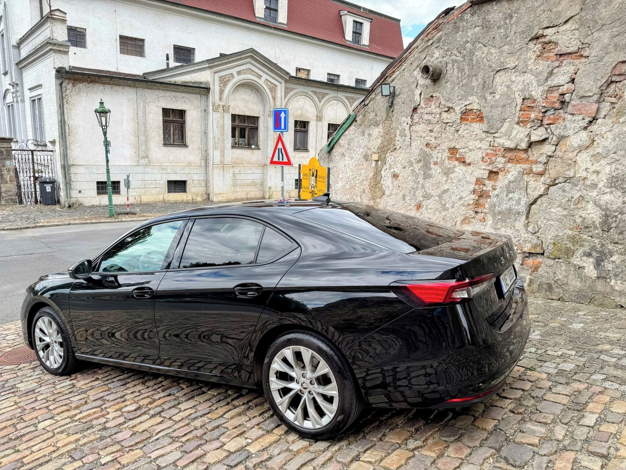 Škoda Superb, 4 2.0 TDI 2024/8 1.majitel - fotka 5