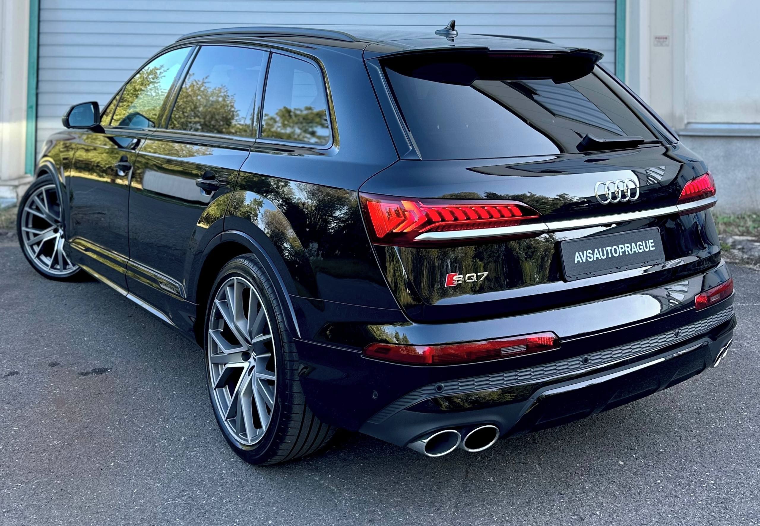 Audi SQ7, 4.0 TDI V8 320 KW 7 MÍST 2020 - fotka 6