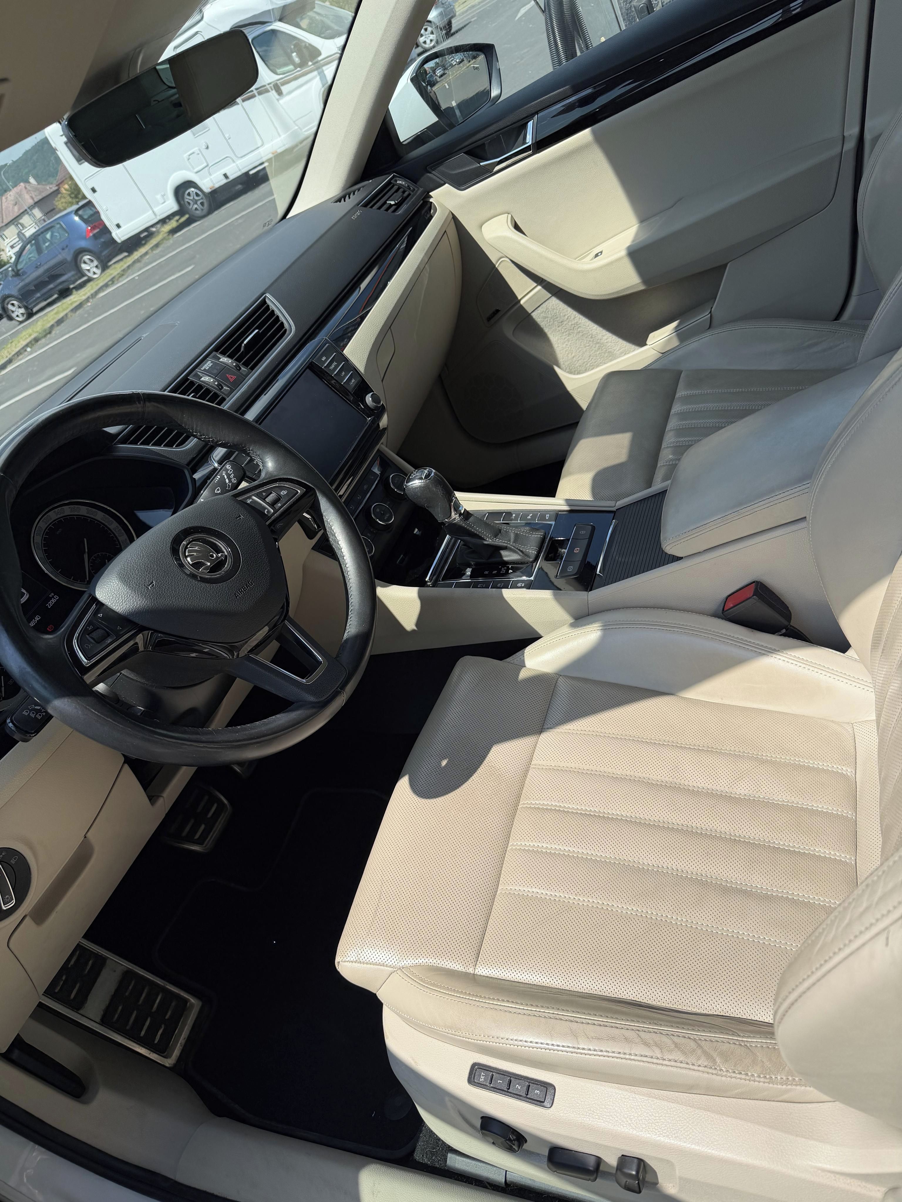 Škoda Superb, 2.0 TSI , 162 kw - fotka 6