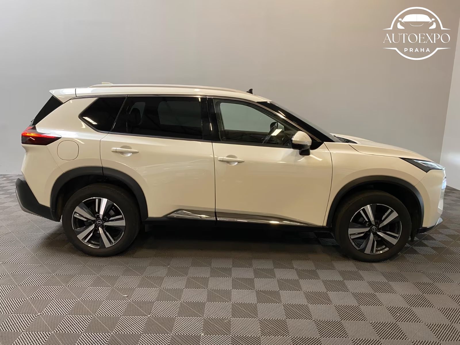 Nissan X-Trail, Tekna*Panorama*360Kamera - fotka 3