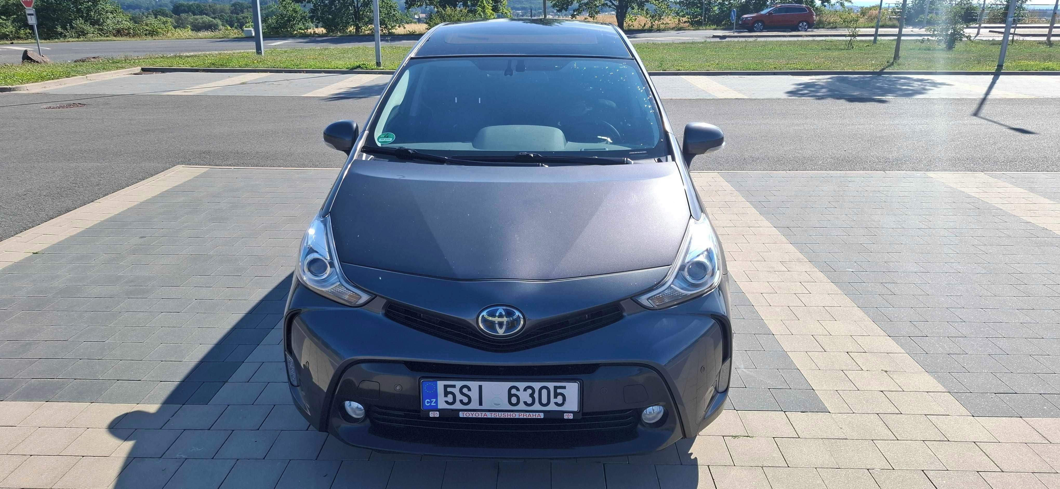 Toyota Prius, 7 míst, TOP výbava, hybrid - fotka 5
