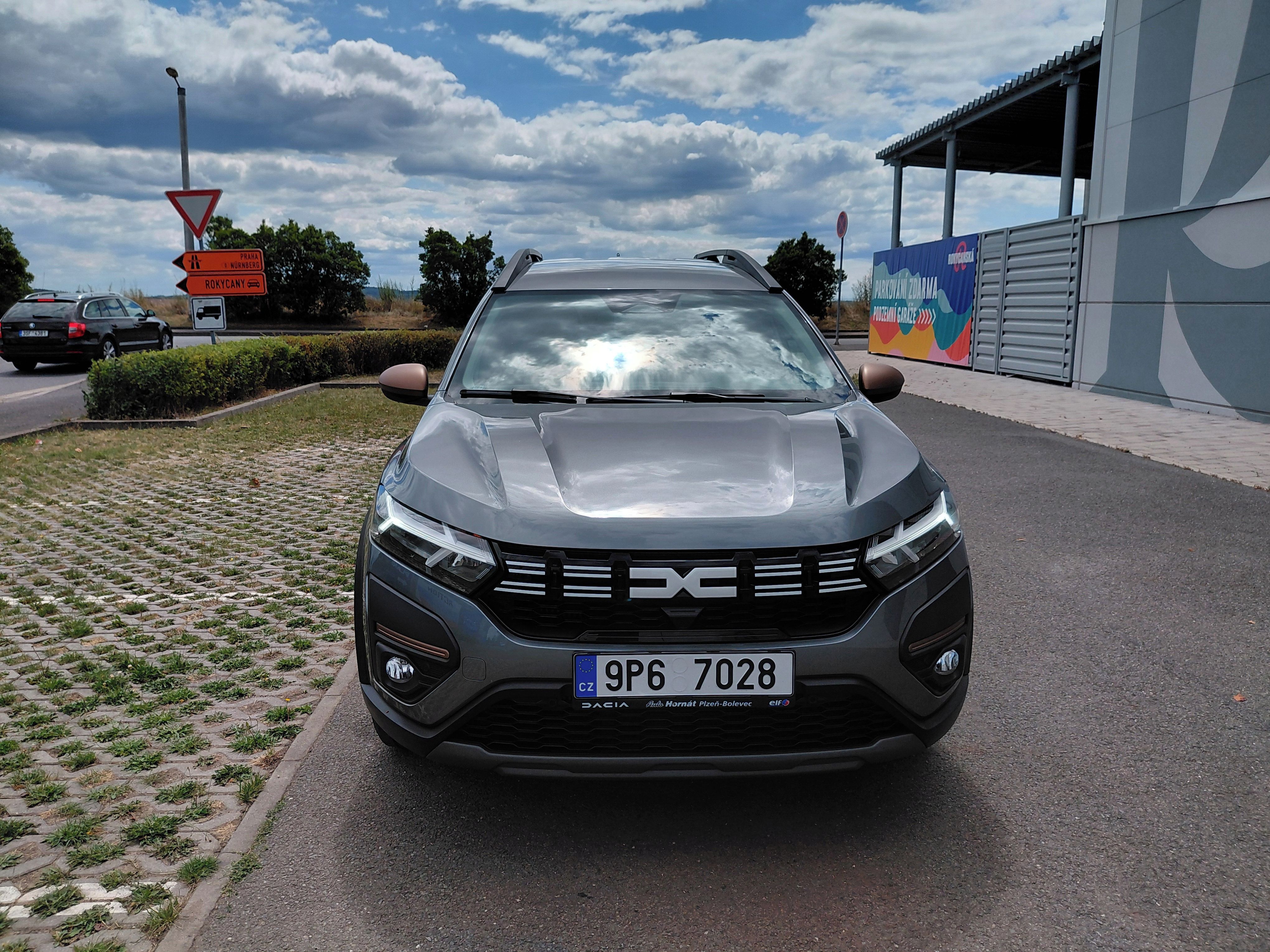 Dacia Jogger, 1.0TCE 81KW STAV NOVÉHO+KOLA - fotka 2