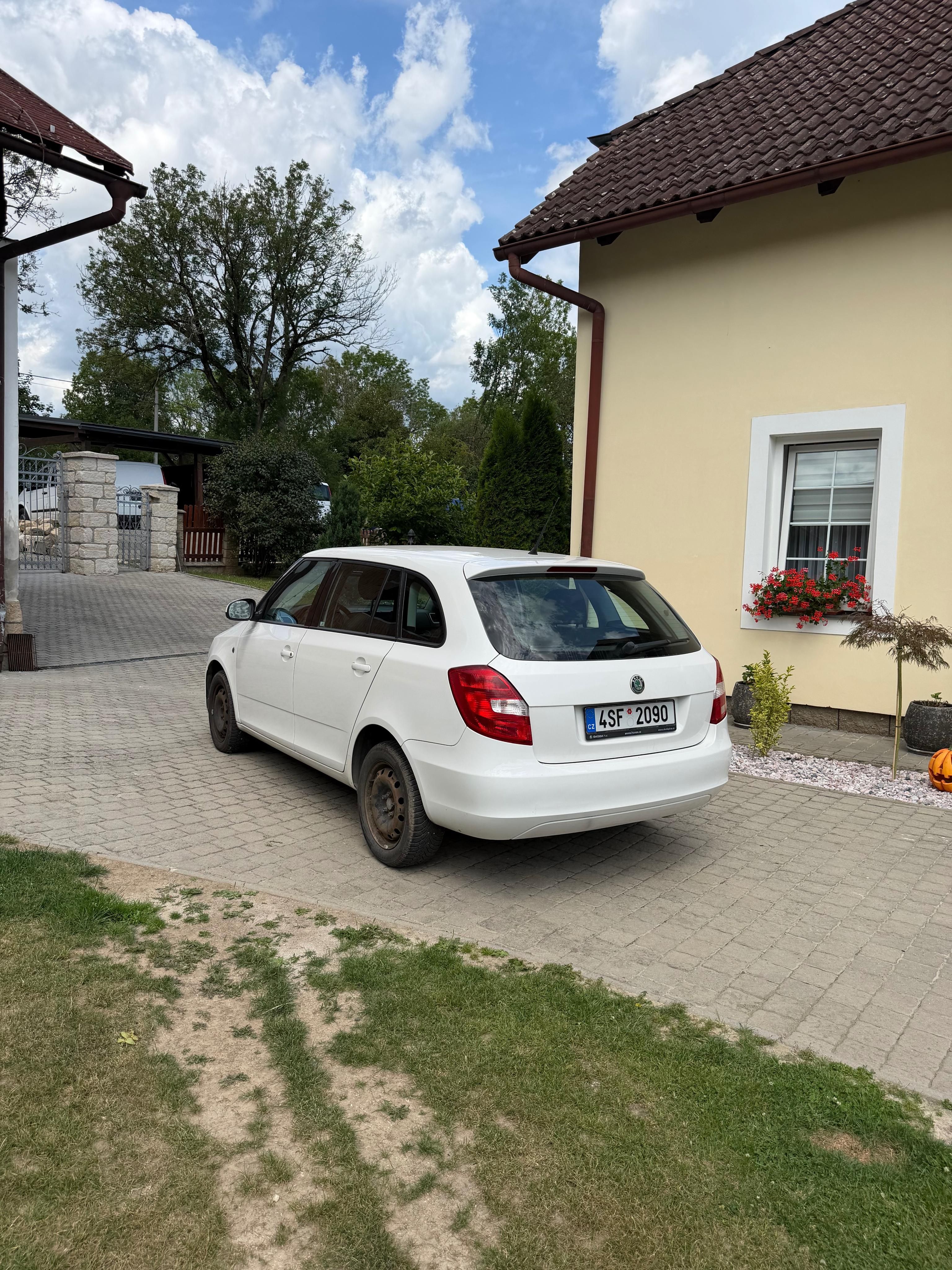 Škoda Fabia, 2xklice, servisní knížka - fotka 5
