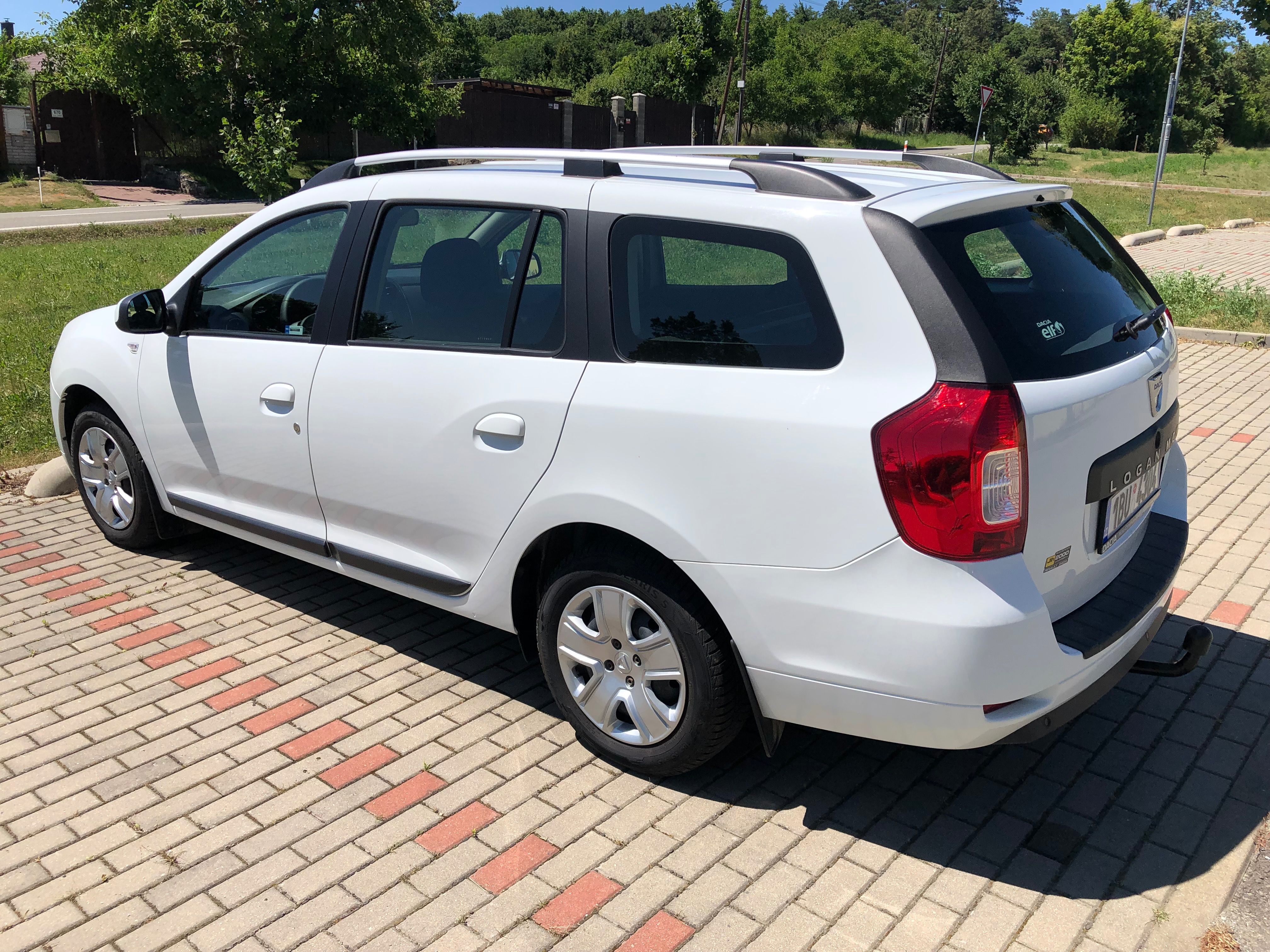 Dacia Logan, 1,0 tažné, zimní pneu - fotka 2