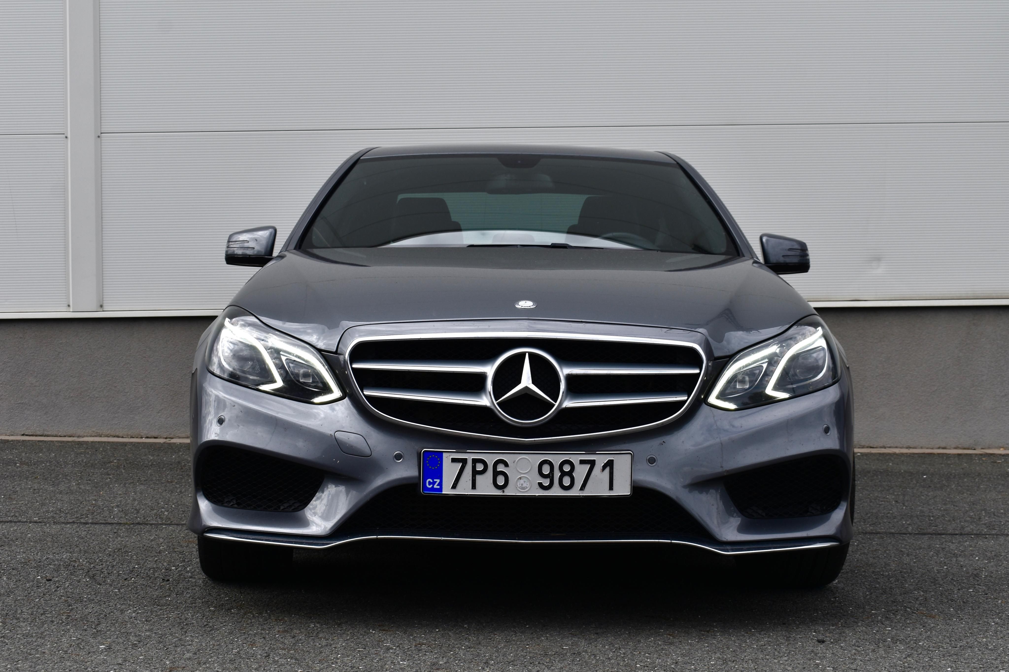 Mercedes-Benz Třídy E, 220d/4MATIC/2016/125KW/141TKM - fotka 2