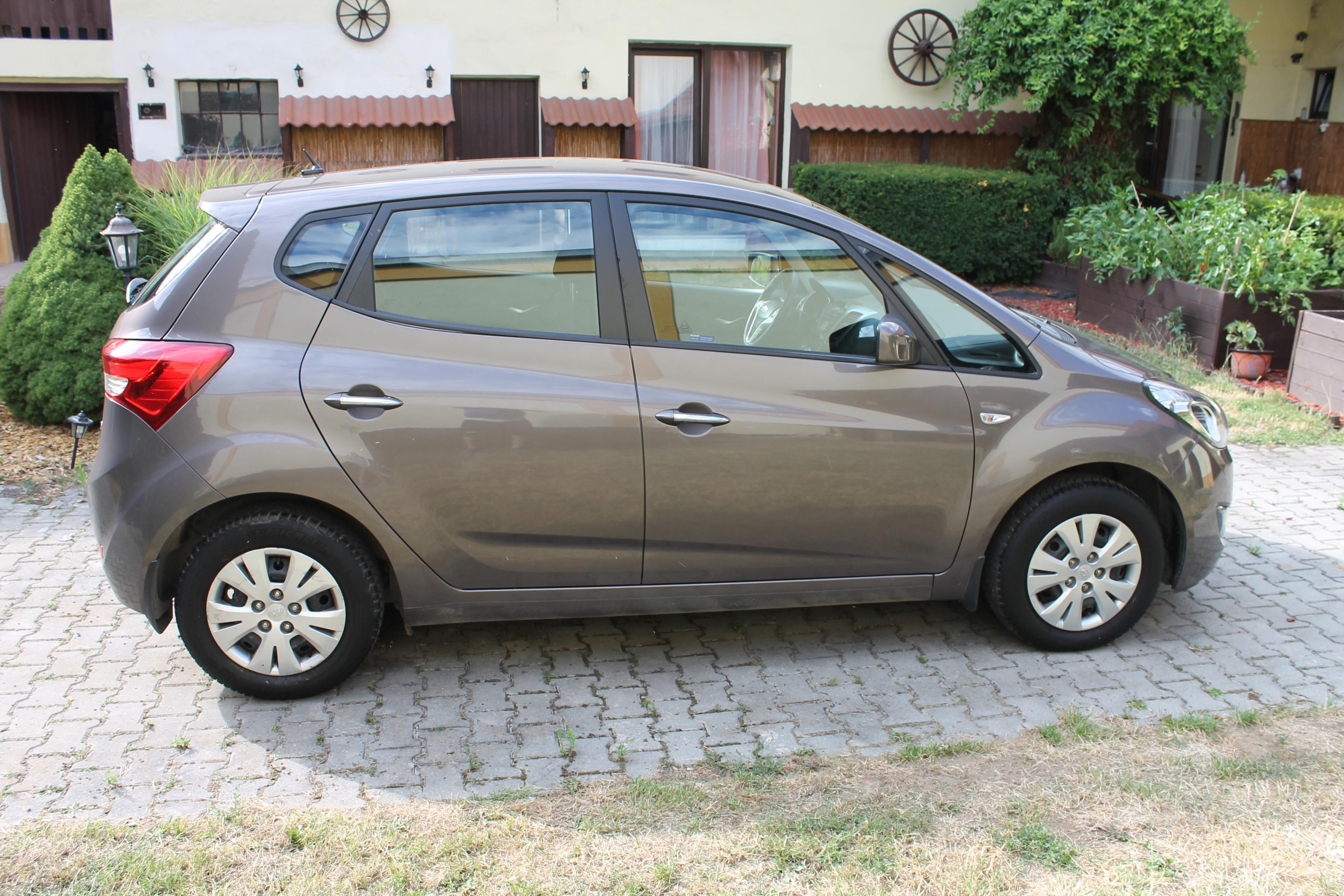 Hyundai ix20, JAKO NOVÝ 1,4i - fotka 5