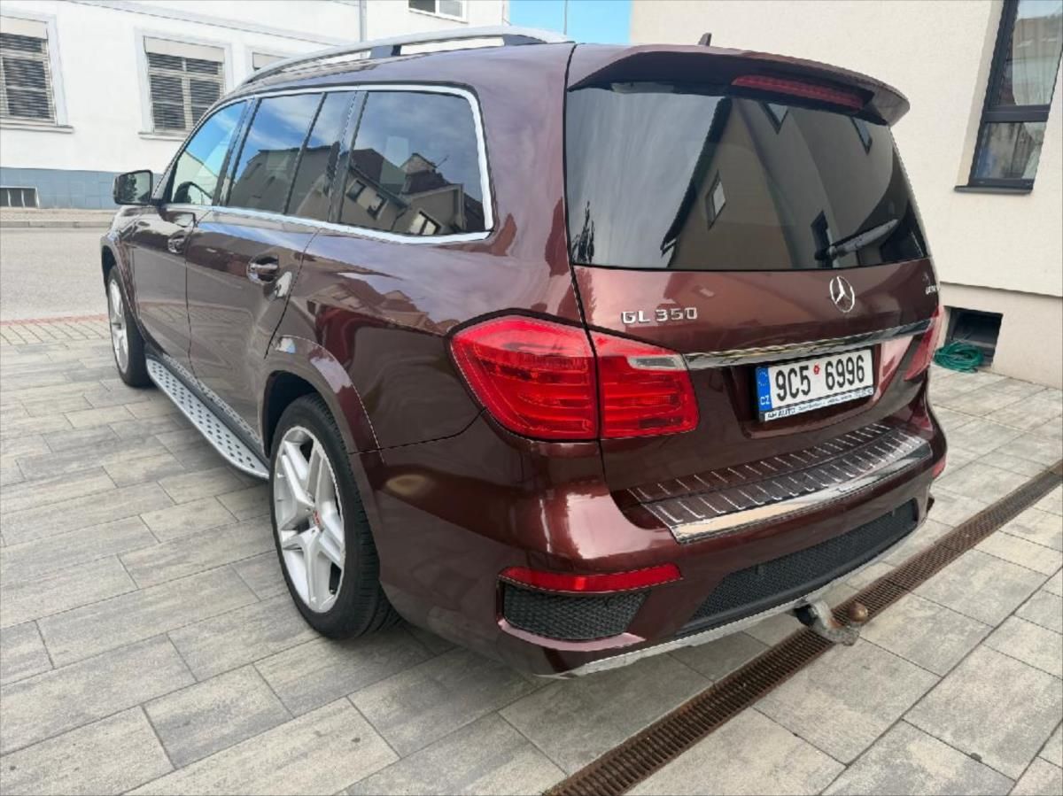 Mercedes-Benz GL, 3,0 GL 350 Bluetec 4Matic - fotka 4