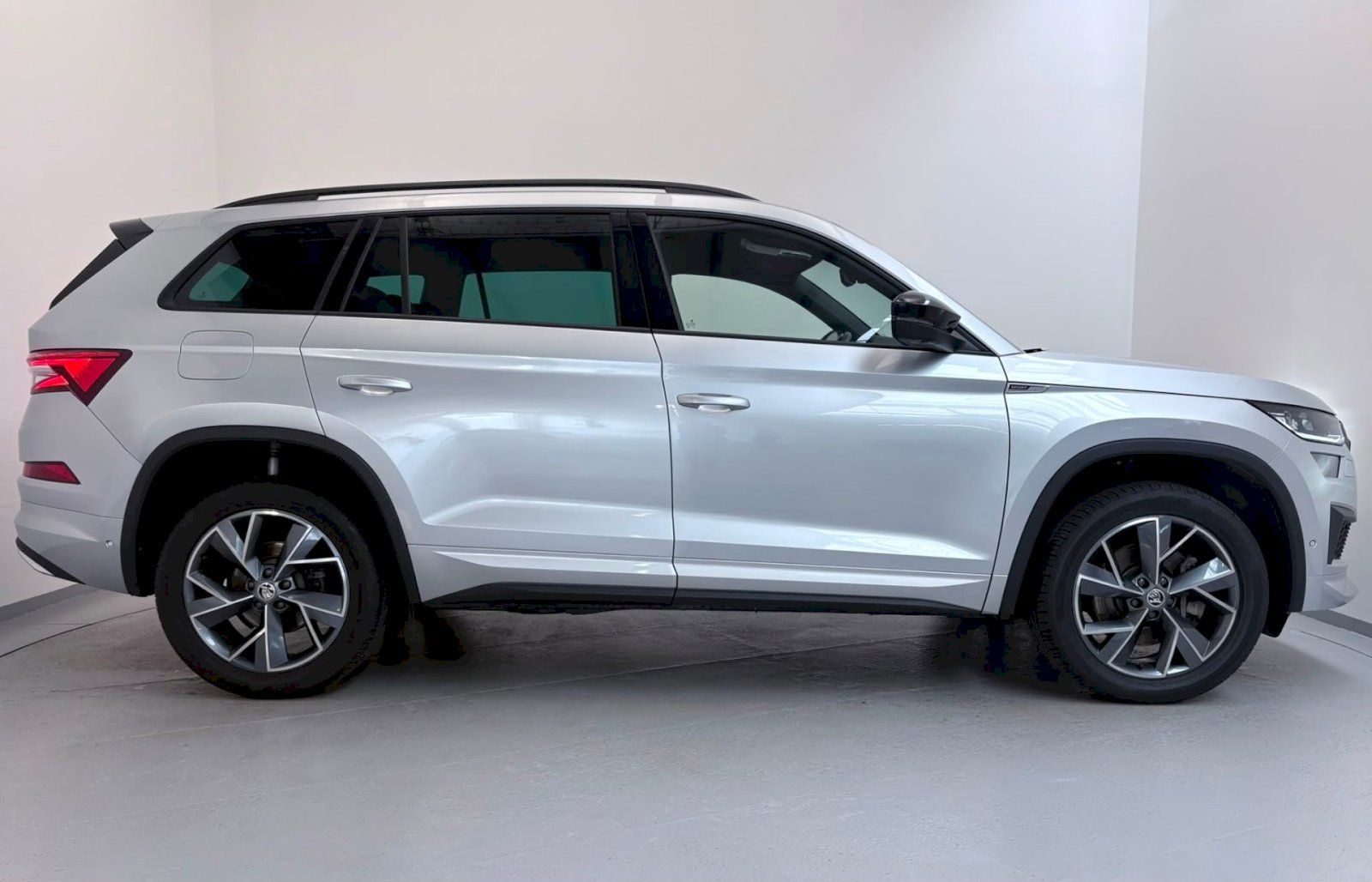 Škoda Kodiaq, Sportline 2.0TDI/147kW 4x4 7DS - fotka 6