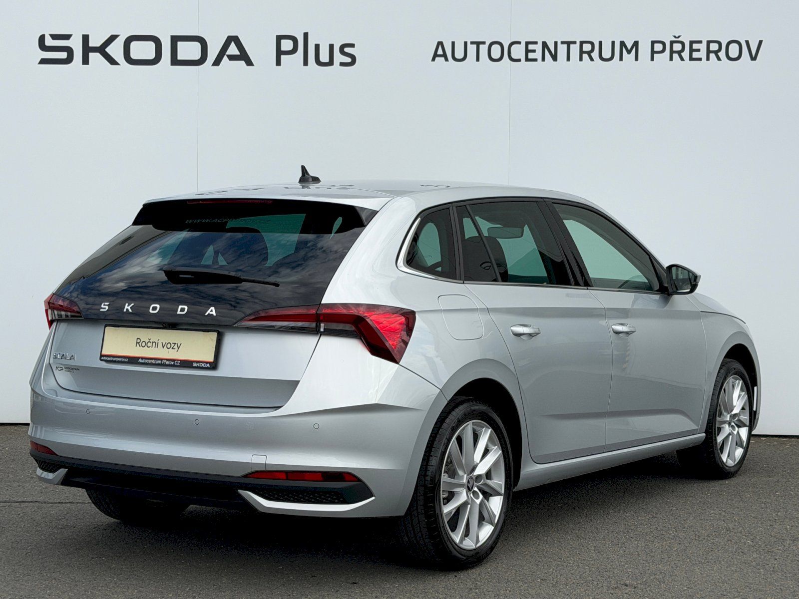 Škoda Scala, 1.0TSI 85kW DSG Top Selection - fotka 2
