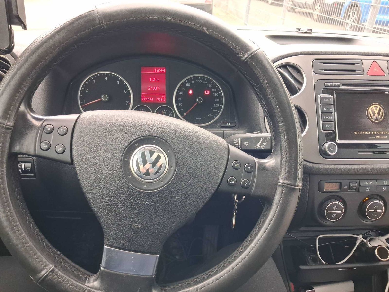 Volkswagen Tiguan, 1.4 TSI, 4X4, Kožené sedačky - fotka 3