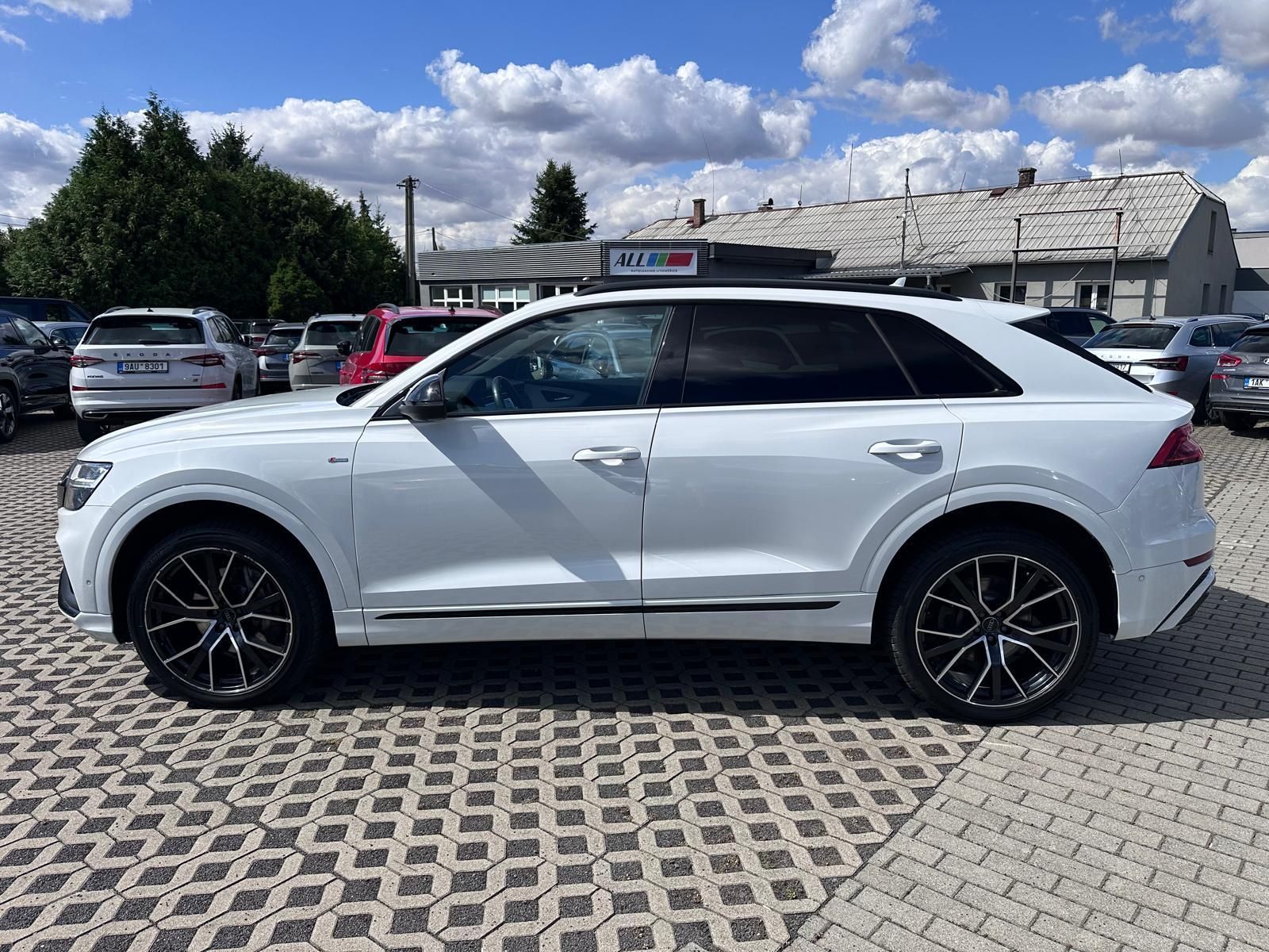 Audi Q8, 3.0 TDI 210kW S-LINE - fotka 6
