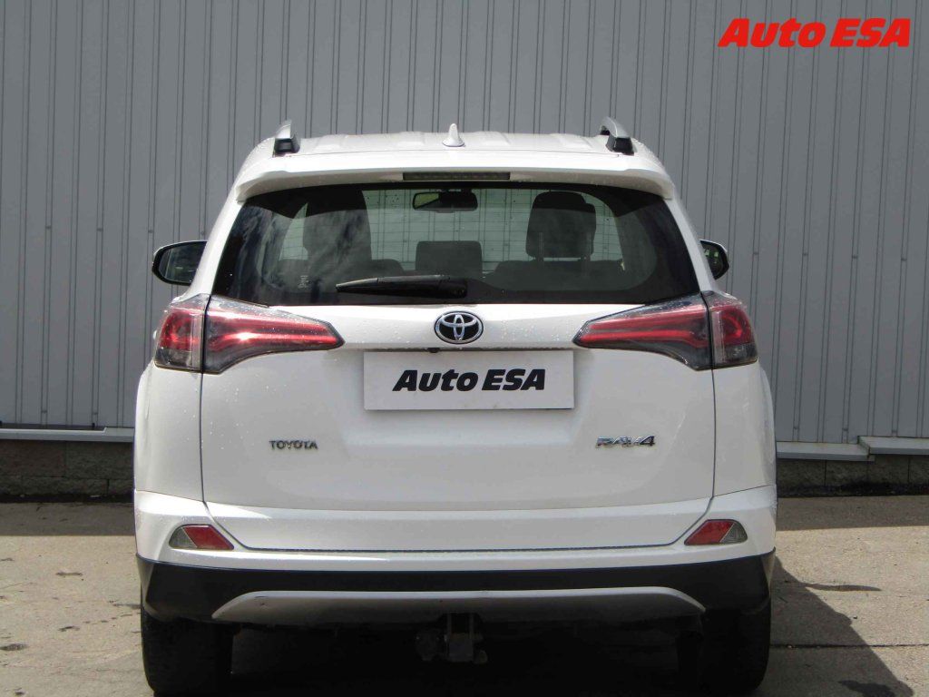 Toyota Rav4, 2.0 D-4D,TZ,navi,kamera - fotka 5