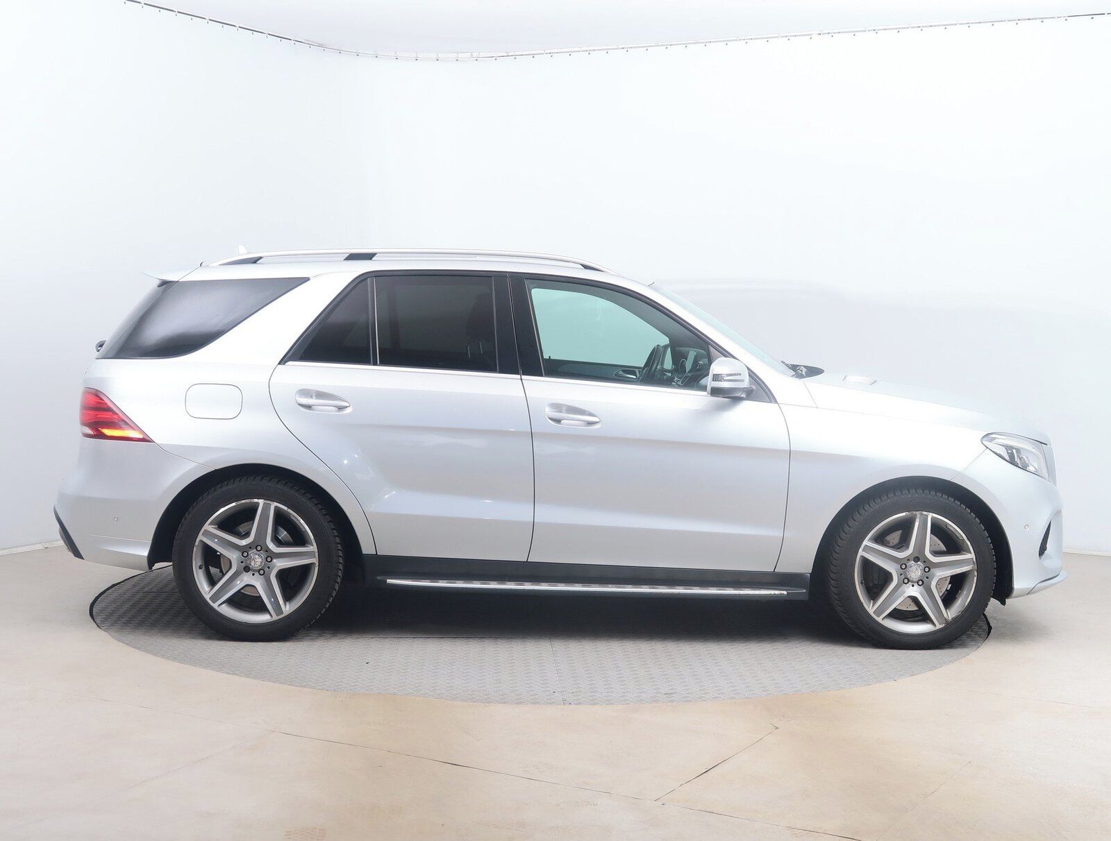 Mercedes-Benz GLE, 500, 4X4, Automat, Kůže - fotka 6