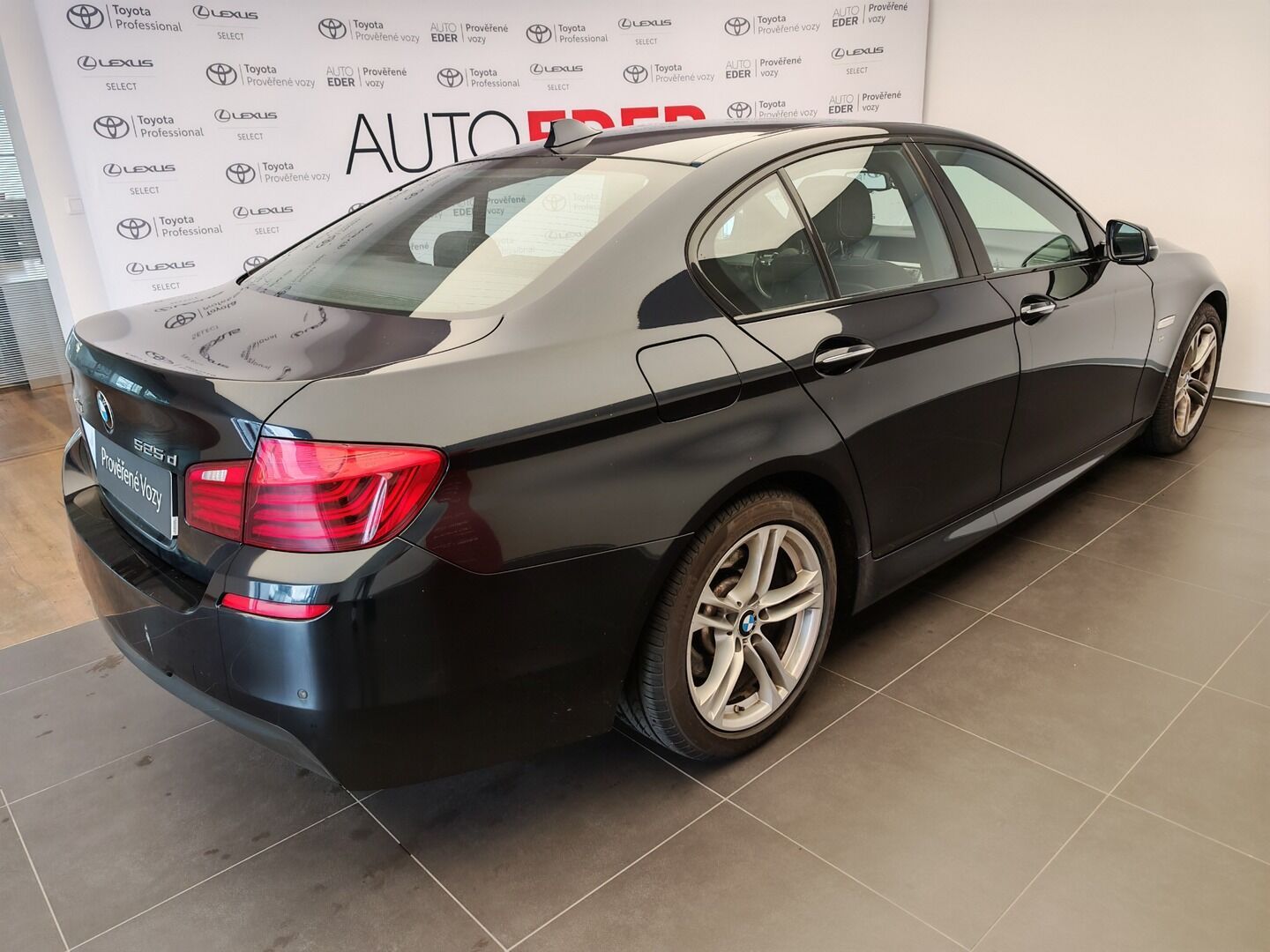 BMW Řada 5 - fotka 4