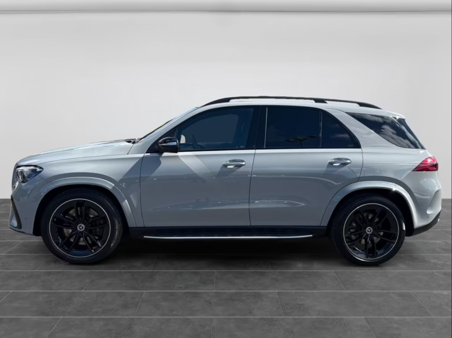 Mercedes-Benz GLE, 450d 4M, Night, Vzduch - fotka 2