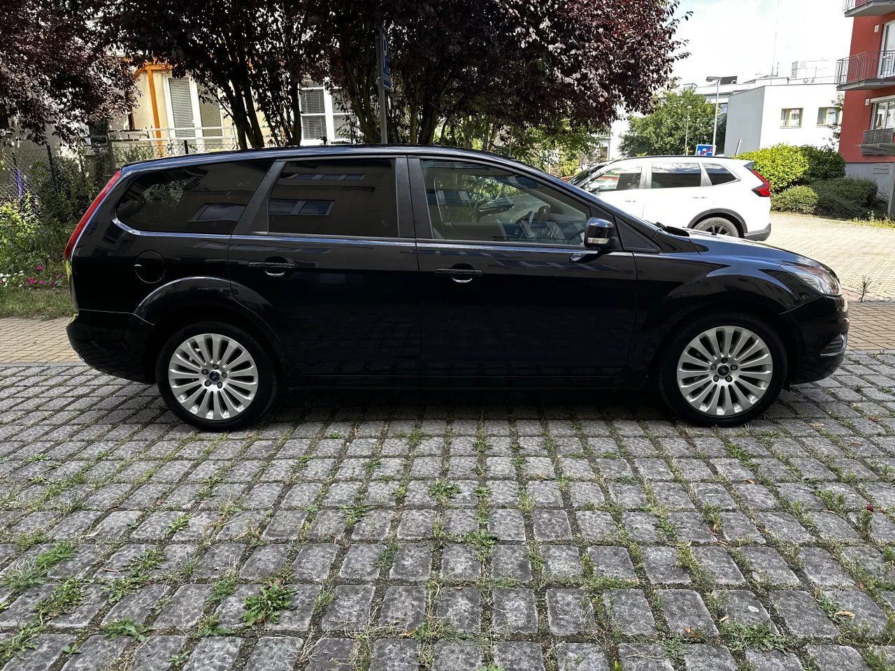 Ford Focus, 1.6 TDCi 80kW GHIA Kůže Navi - fotka 4
