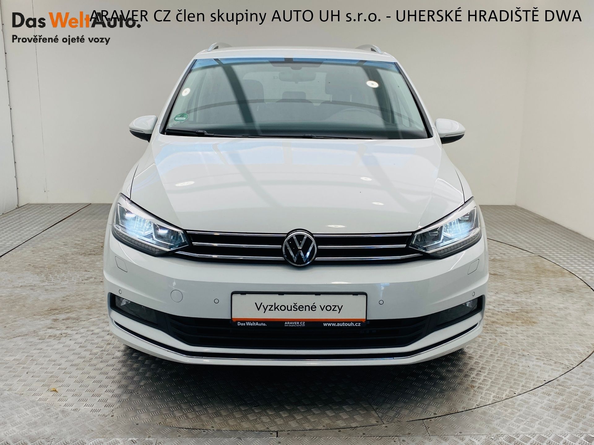 Volkswagen Touran, 2.0 TDI DSG 110kW Highline - fotka 4