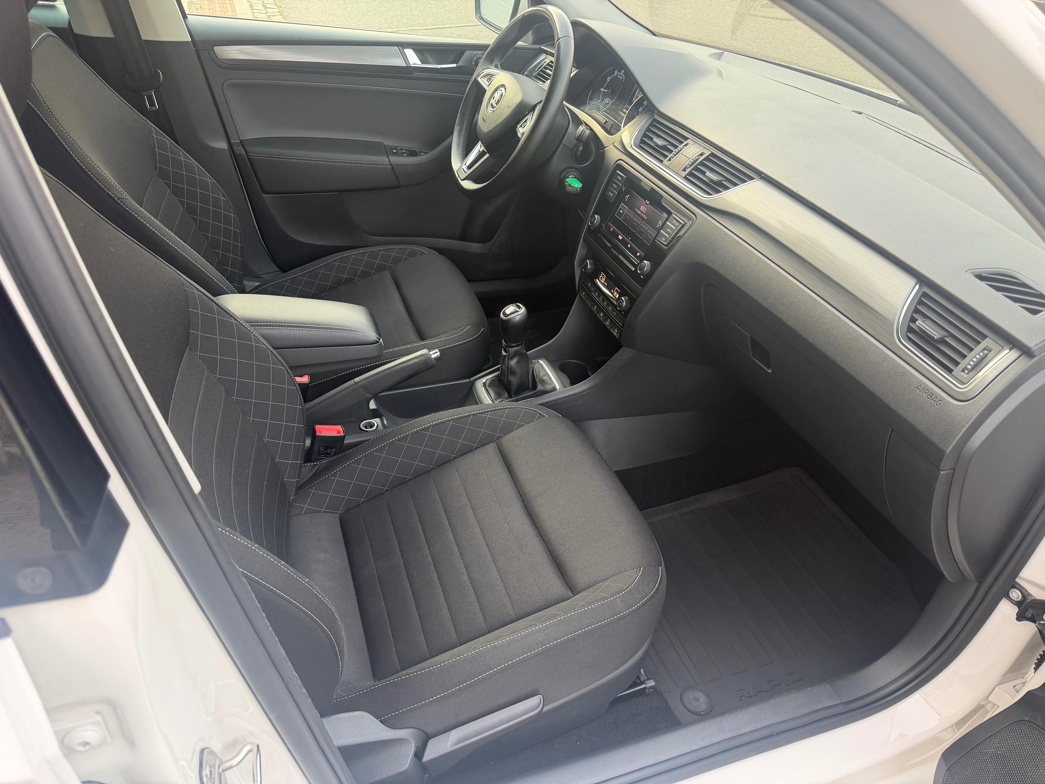 Škoda Rapid, 1.0 tsi,ČR,výhřev,aut.klima - fotka 5