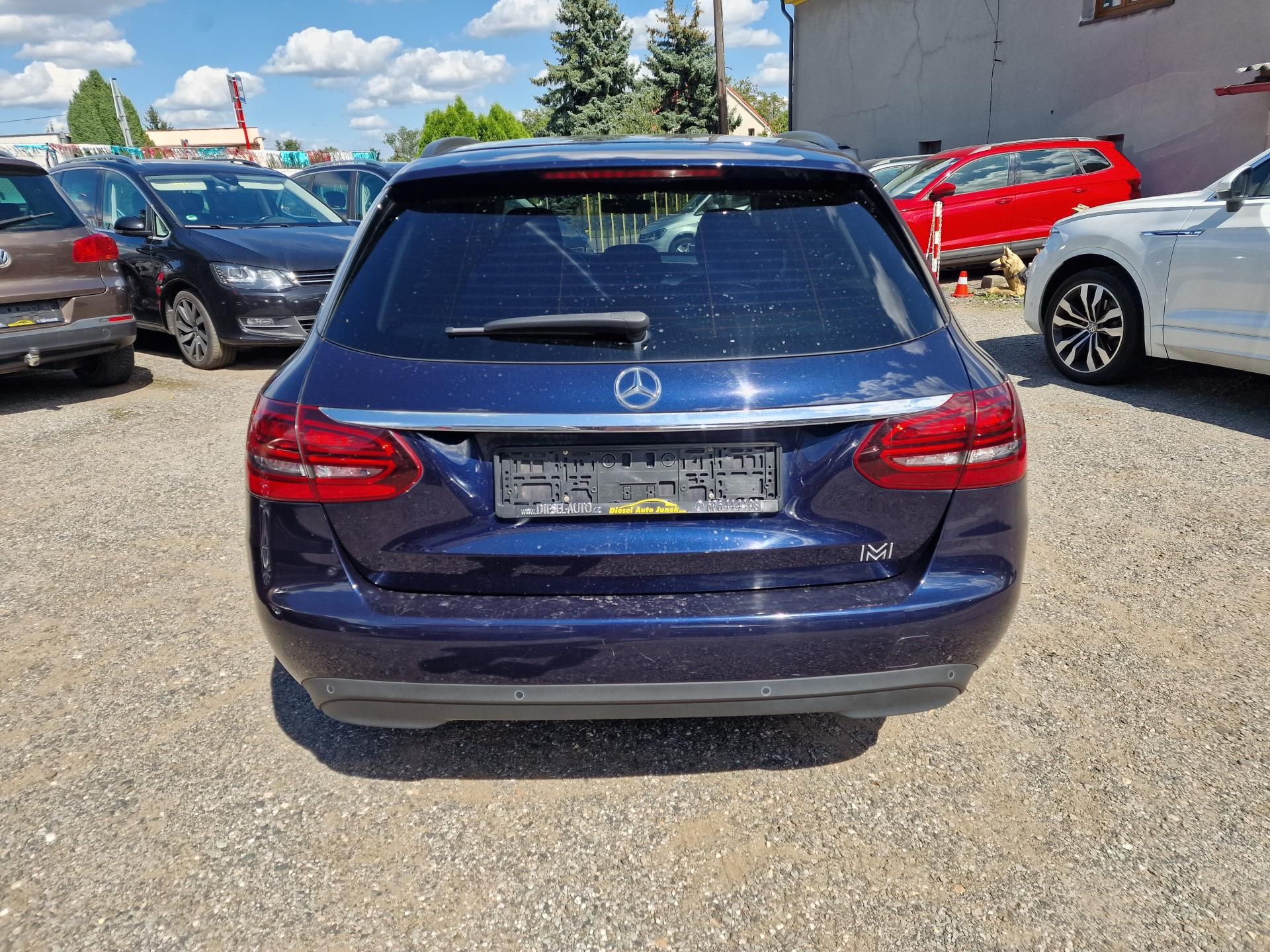 Mercedes-Benz Třídy C, C200d 118KW KAMERA NAVI - fotka 5