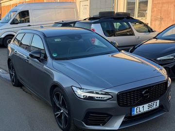 Volvo v90 t8