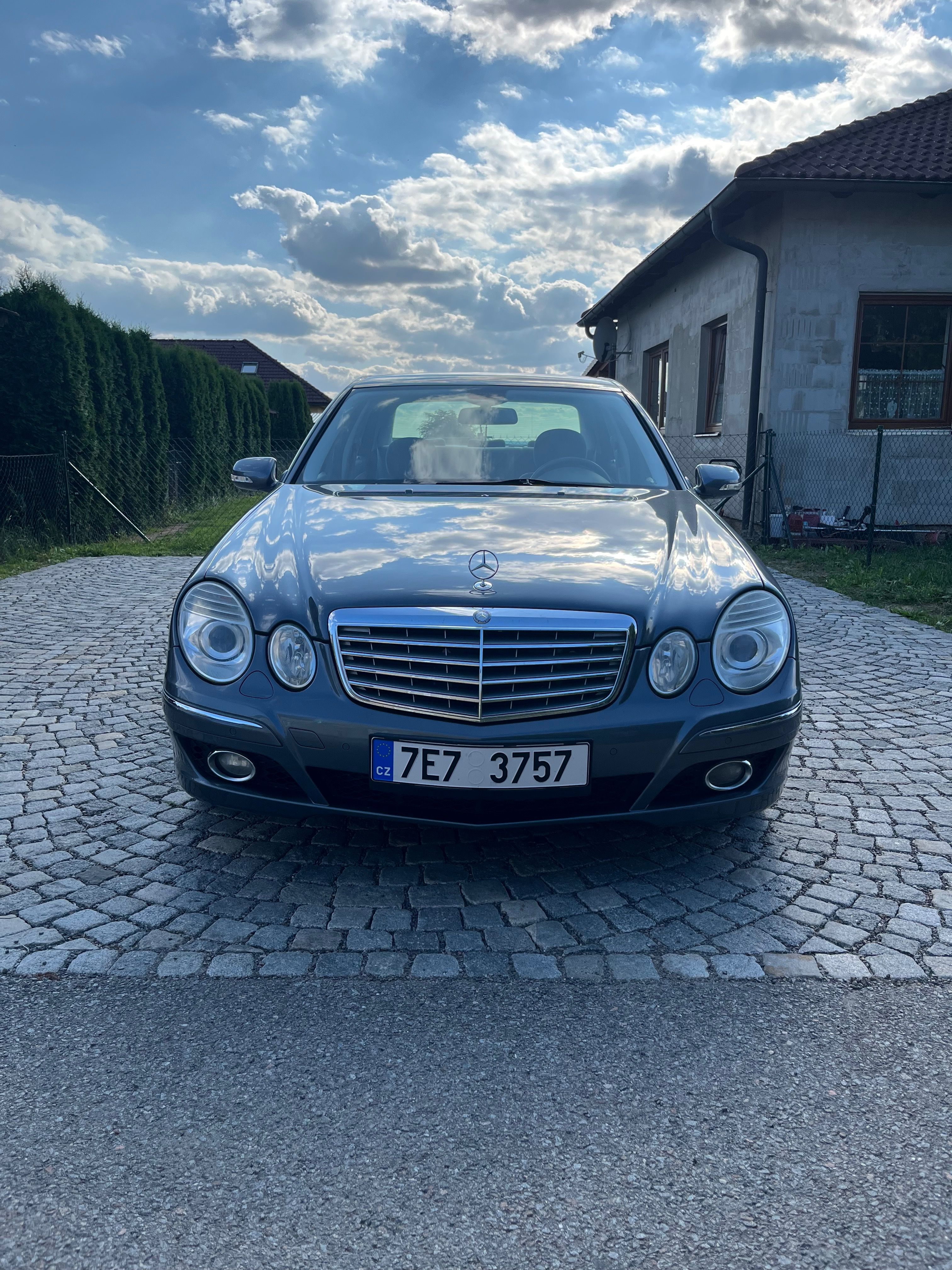 Mercedes-Benz Třídy E, E280CDI - fotka 2