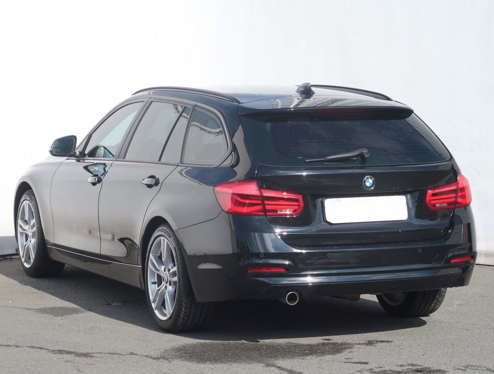 BMW Řada 3, 318 d, Automat, Serv.kniha - fotka 4