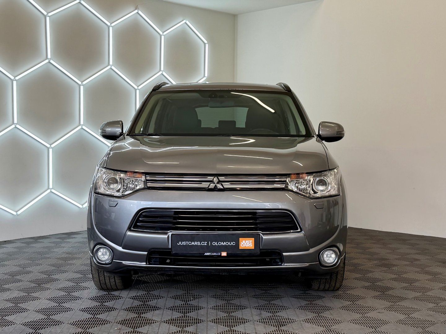Mitsubishi Outlander, 2.0 PHEV 4WD | Plug-in Hybrid - fotka 2