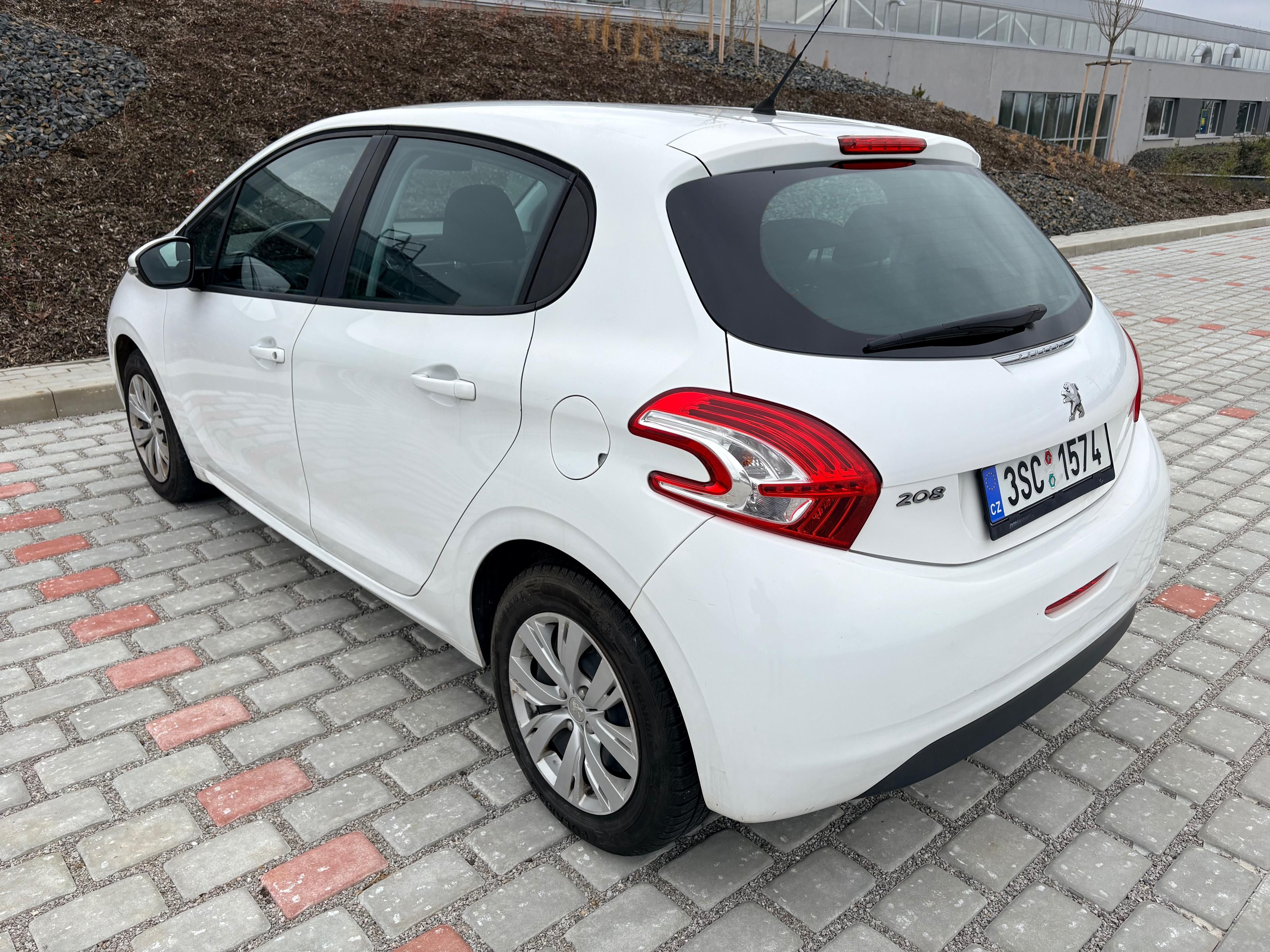 Peugeot 208, 1.2i AUTOMAT - fotka 4