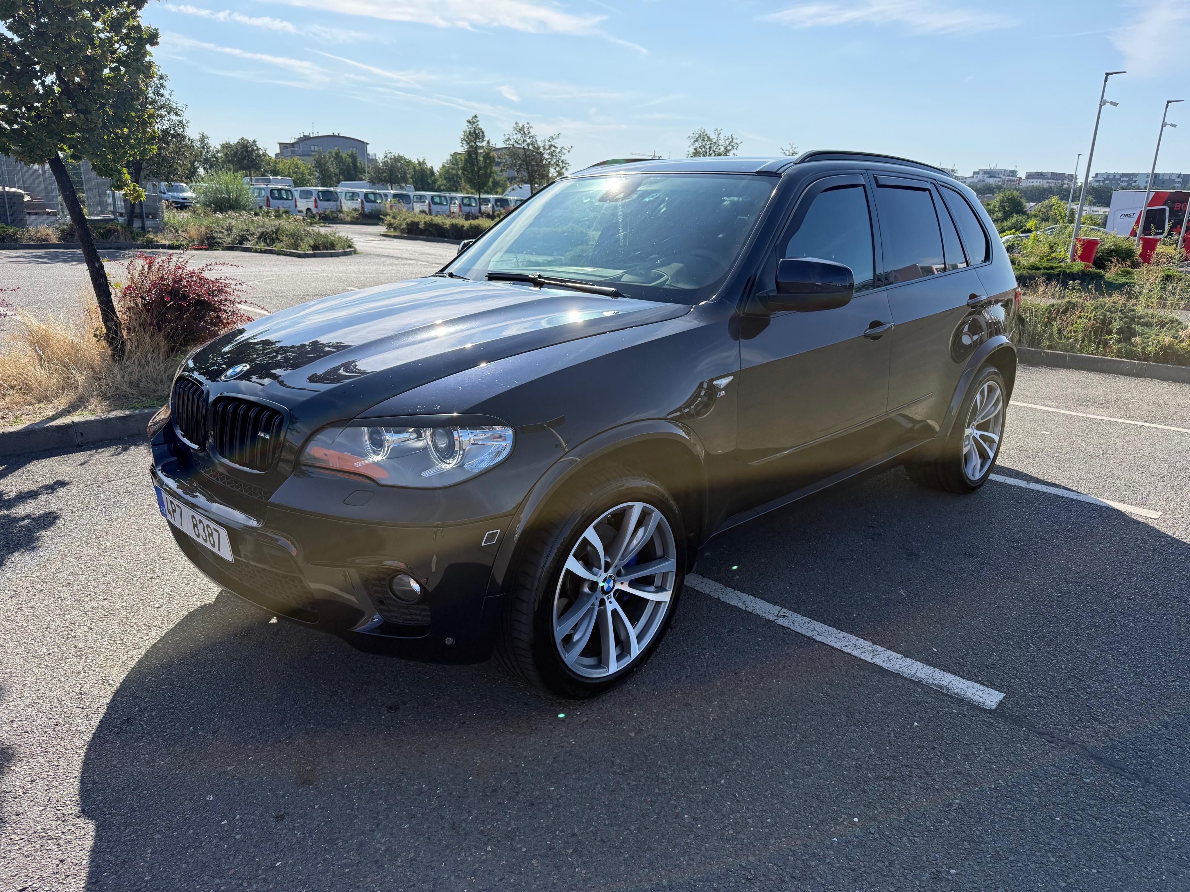 BMW X5, 40d xDrive servisováno