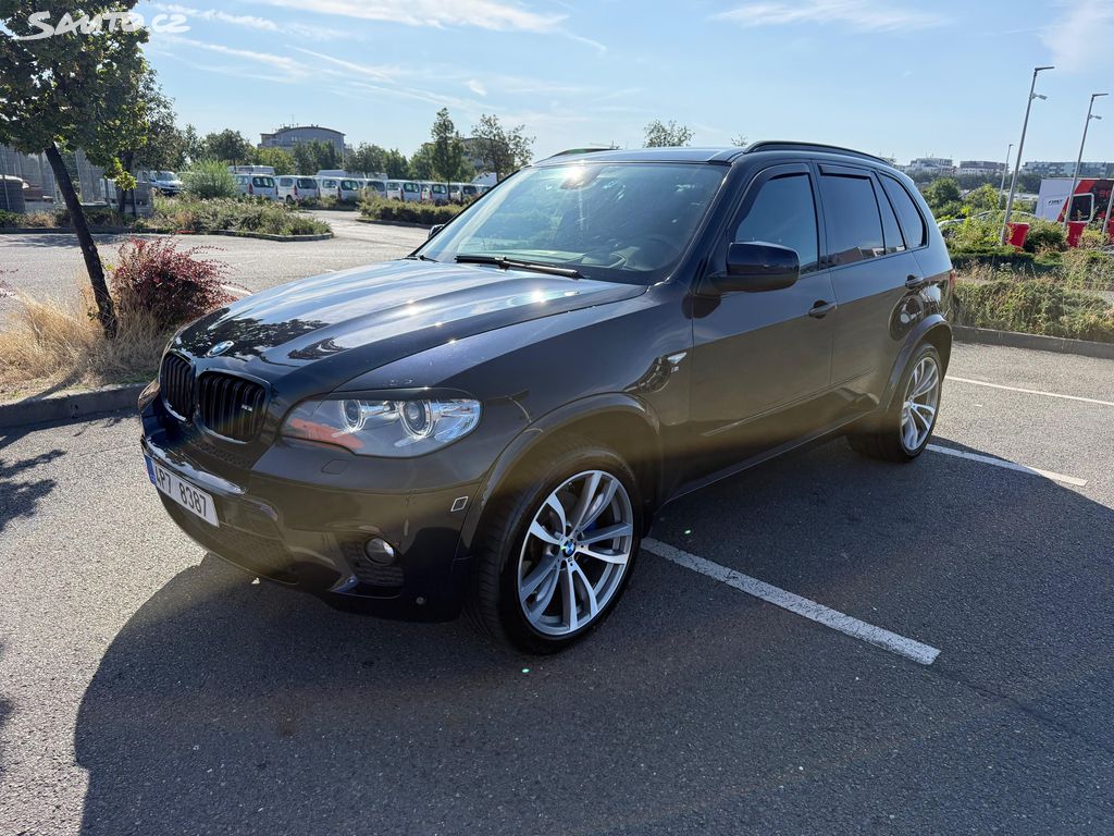 BMW X5, 40d xDrive servisováno