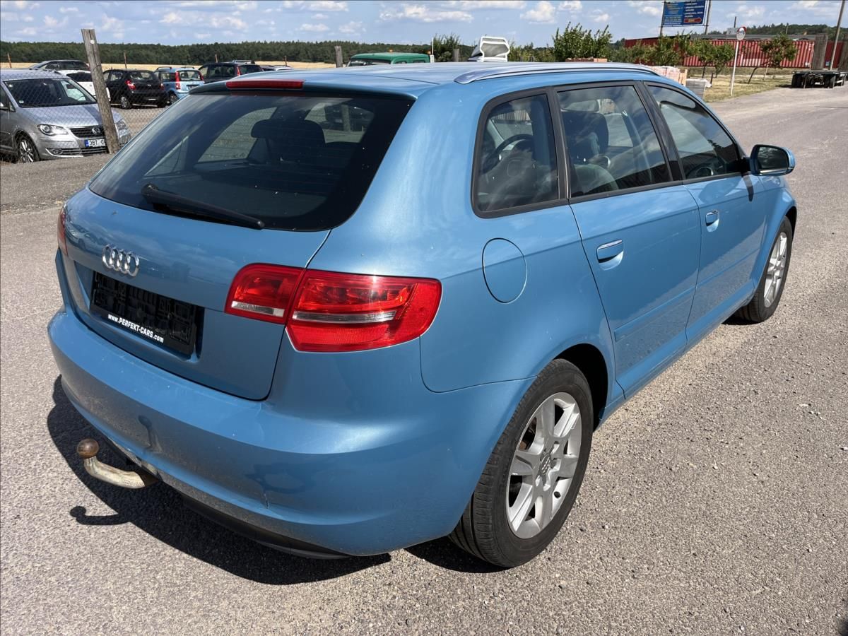 Audi A3, 1.6 TDi SPORTBACK AUTOMAT - fotka 6