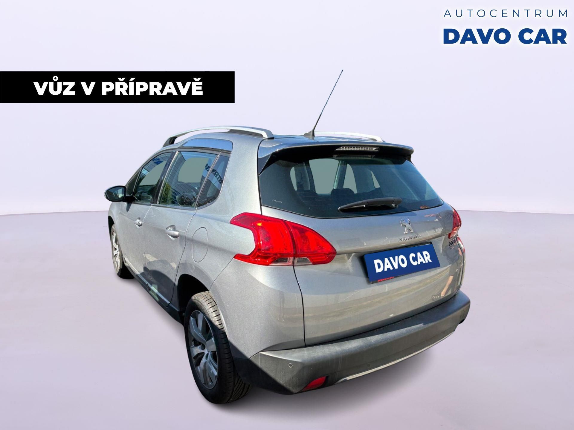 Peugeot 2008, 1,2 VTi 60kW AT,Navi - fotka 4