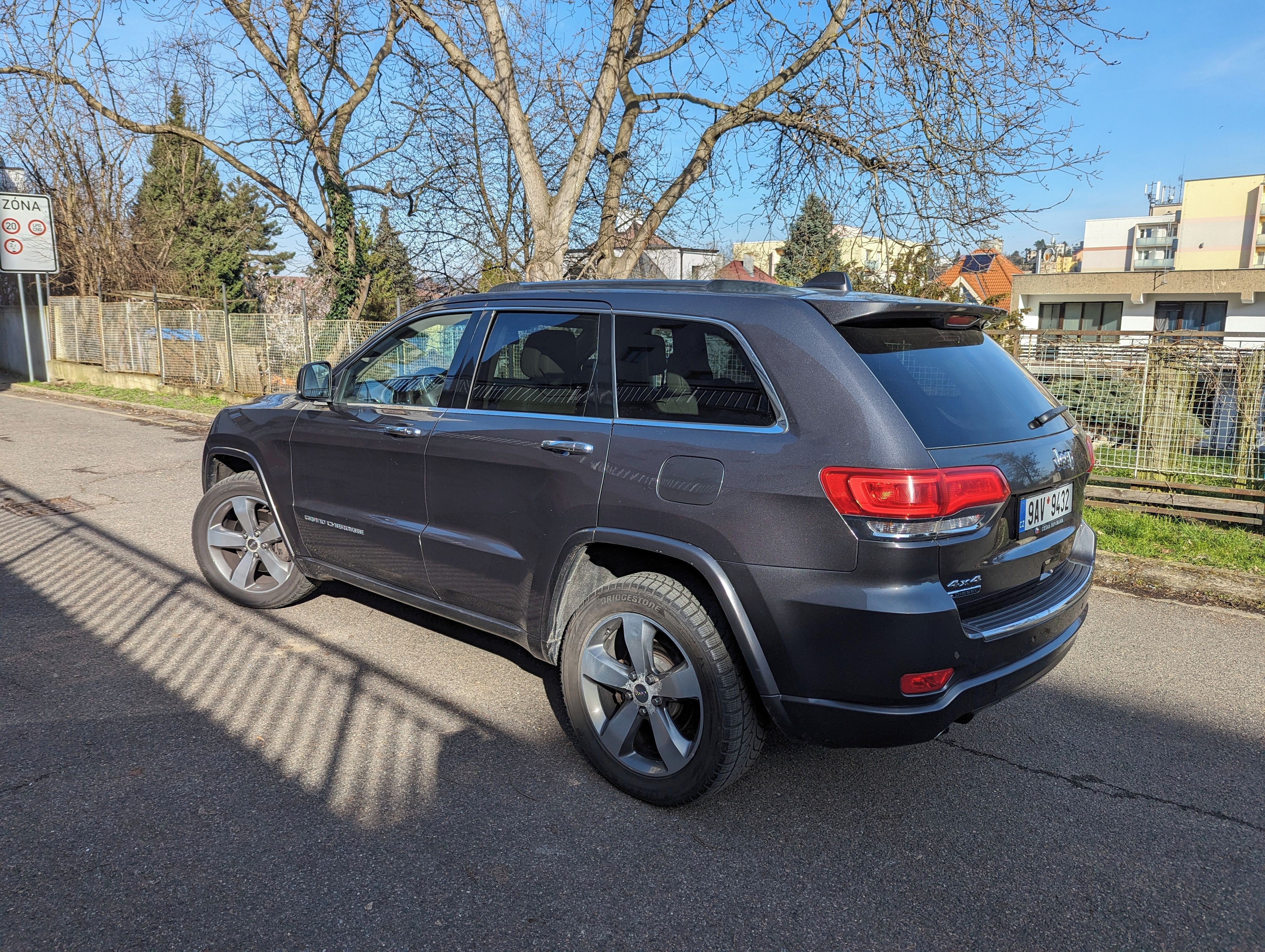 Jeep Grand Cherokee, Overland 3.0 - Servisováno - fotka 6