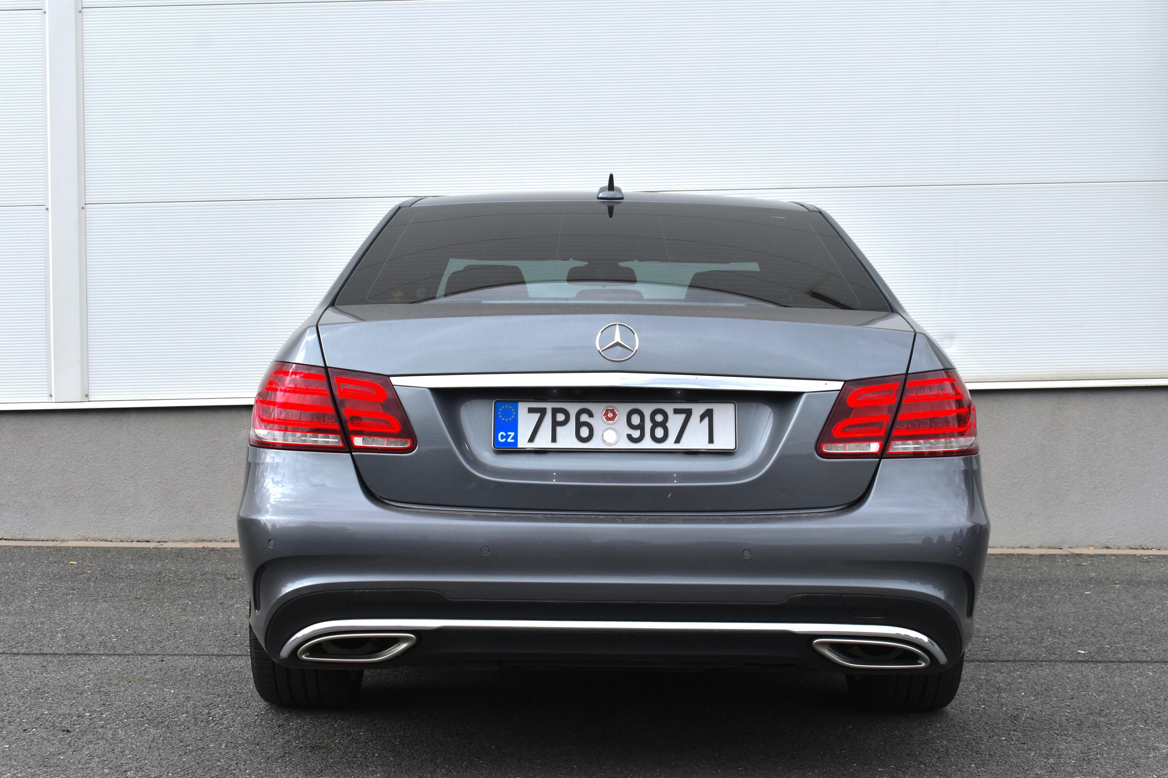 Mercedes-Benz Třídy E, 220d/4MATIC/2016/125KW/141TKM - fotka 5