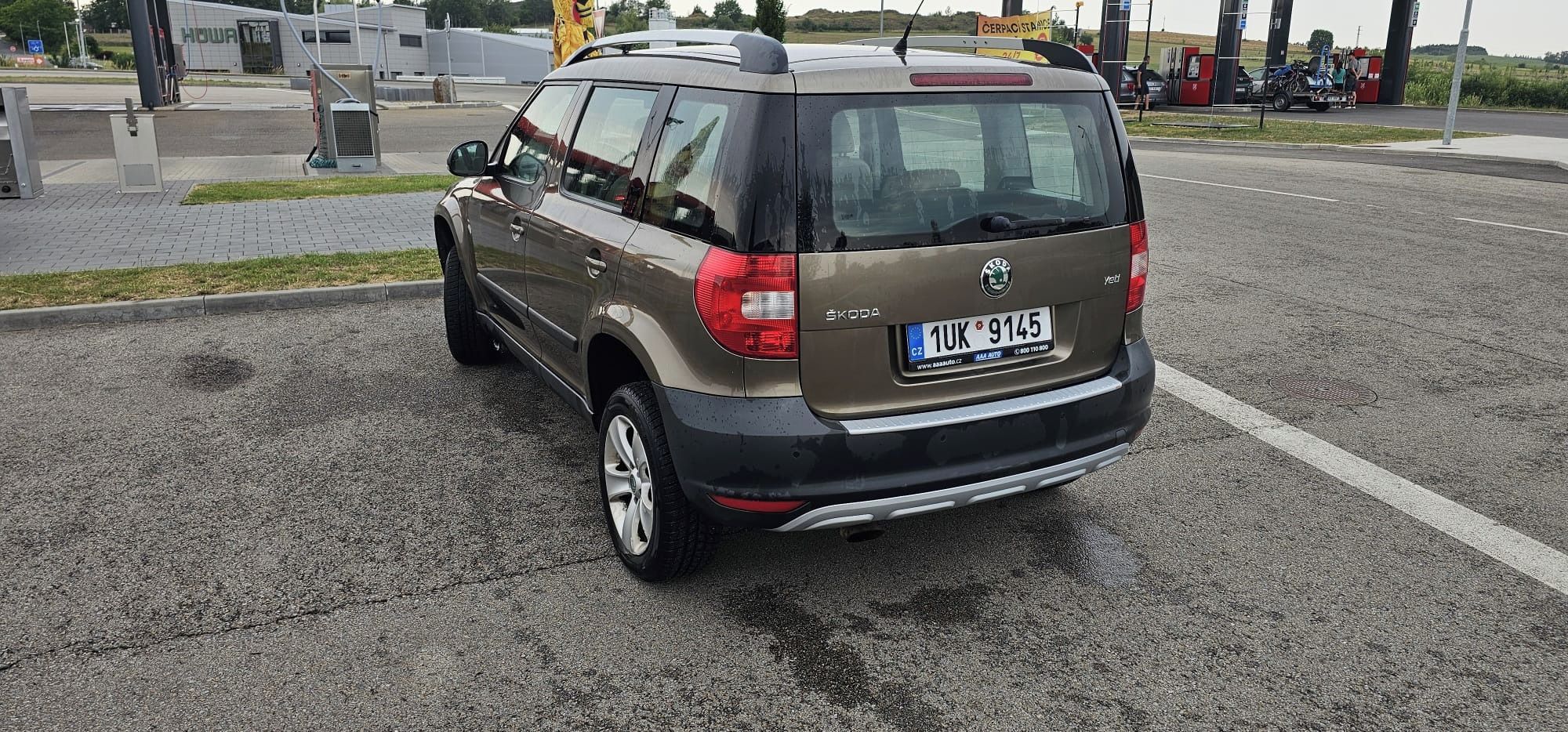 Škoda Yeti, Automat-RUČNÍ ŘÍZENÍ - fotka 3