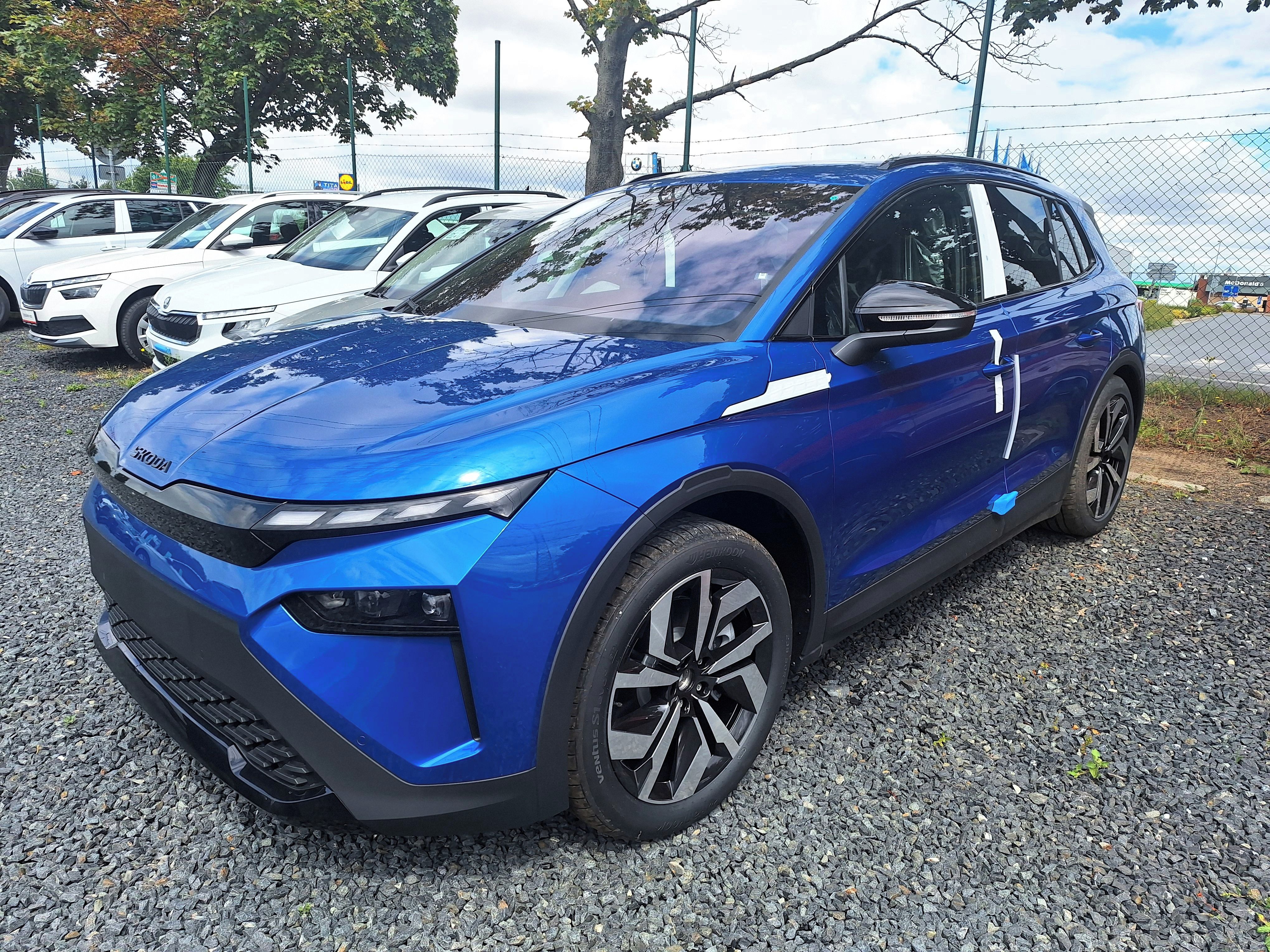 Škoda Elroq, SPORTLINE 85X 220kW 4x4